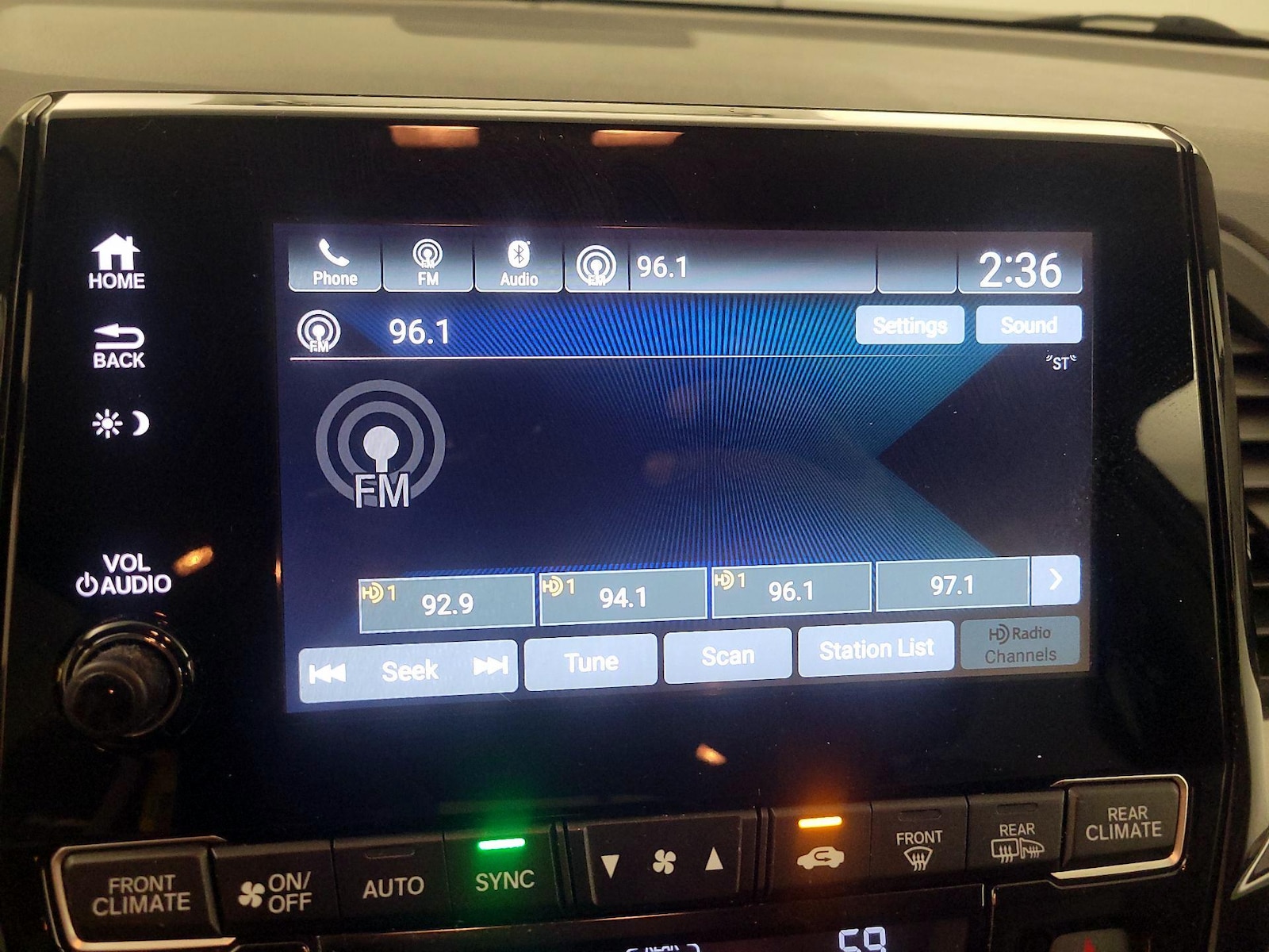 2018 Honda Odyssey EX-L - Photo 16