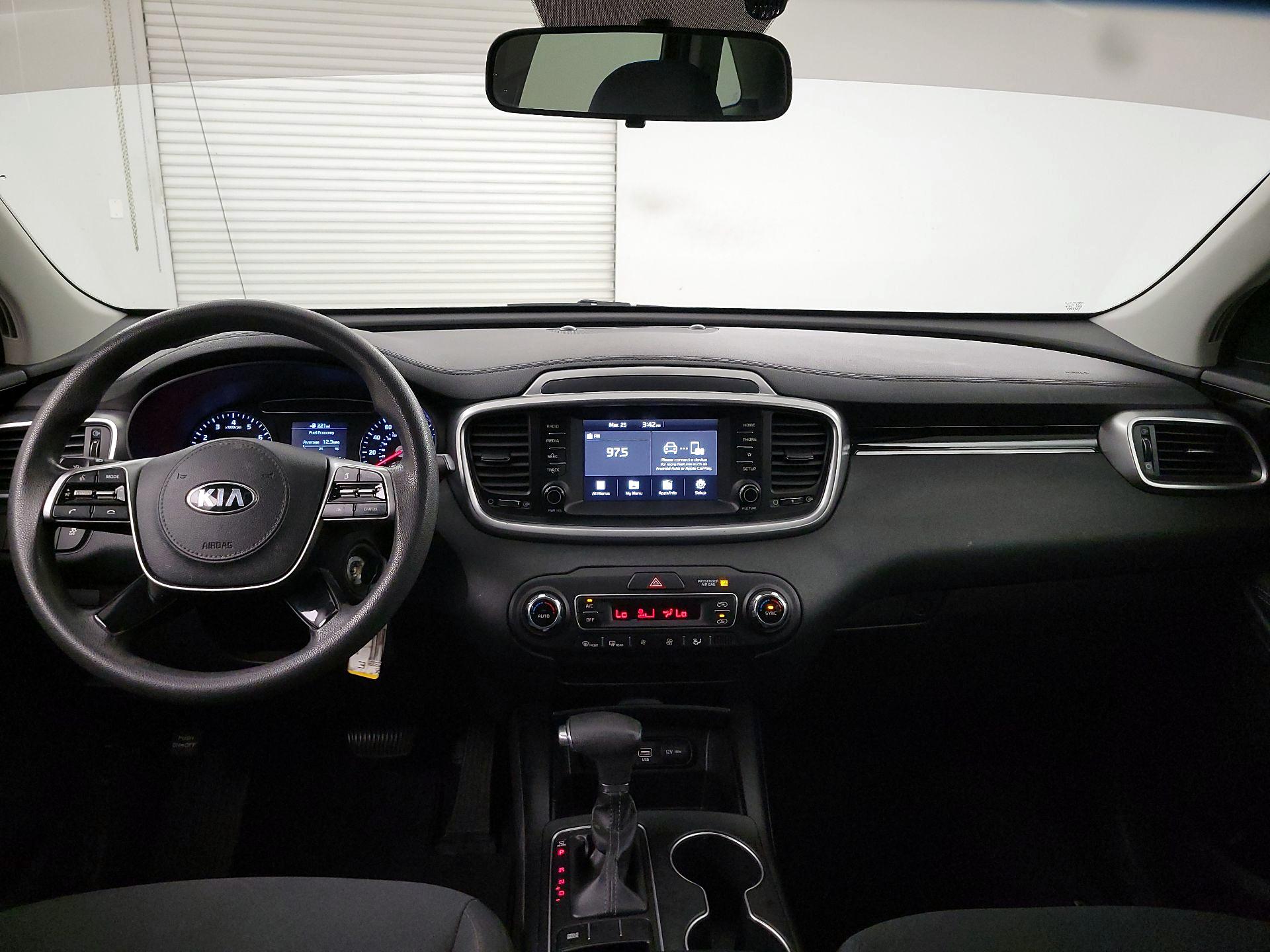 Thumbnail: 2019 Kia Sorento - 9