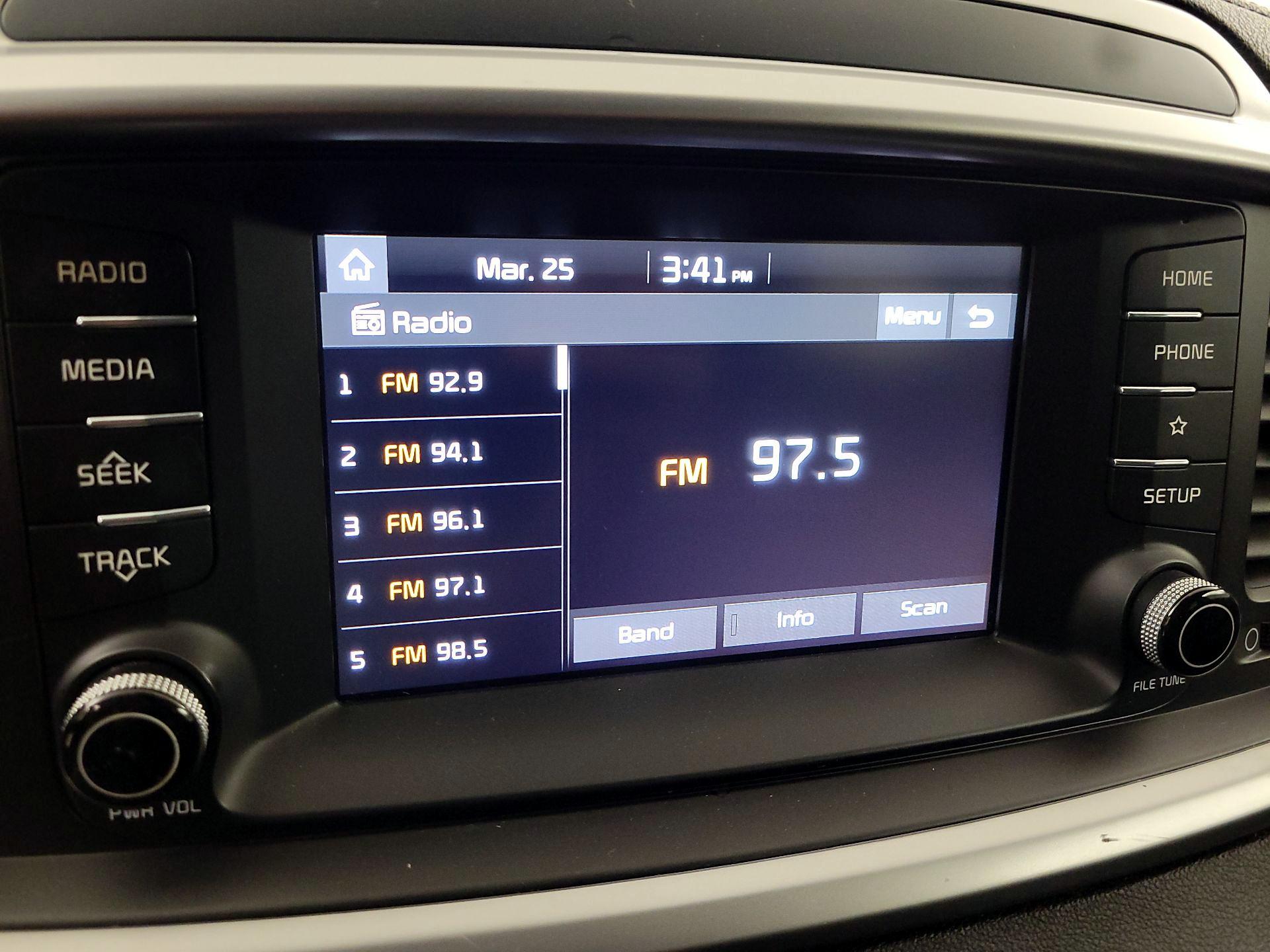 Thumbnail: 2019 Kia Sorento - 15