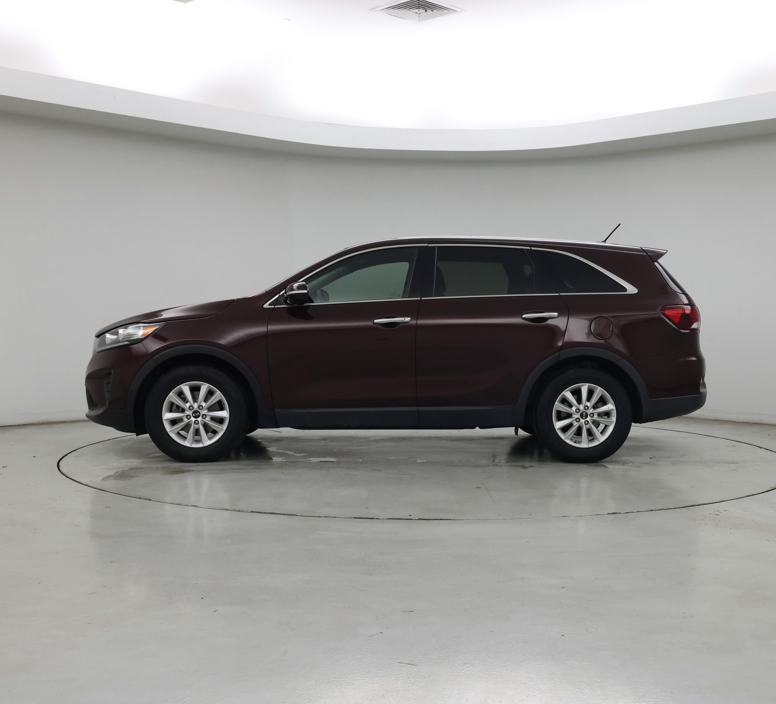 Thumbnail: 2019 Kia Sorento - 3