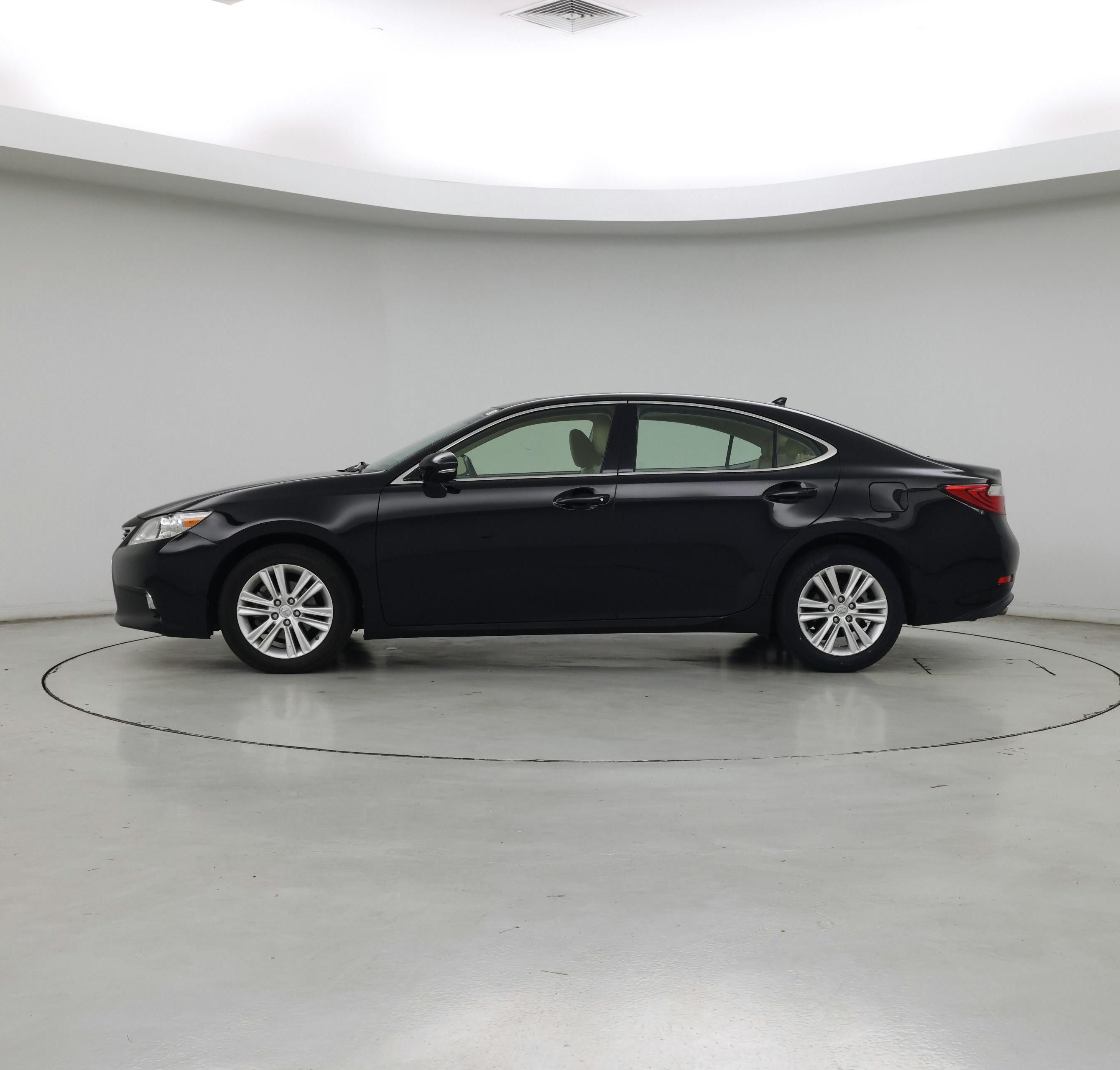 Thumbnail: 2014 Lexus ES - 3