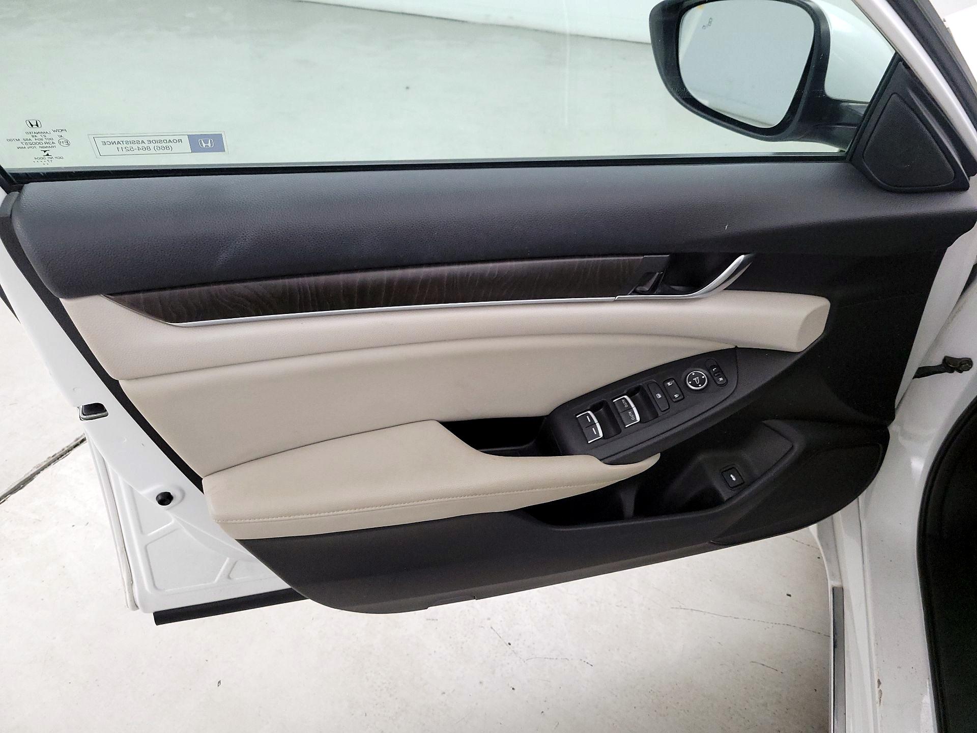 Thumbnail: 2018 Honda Accord - 12