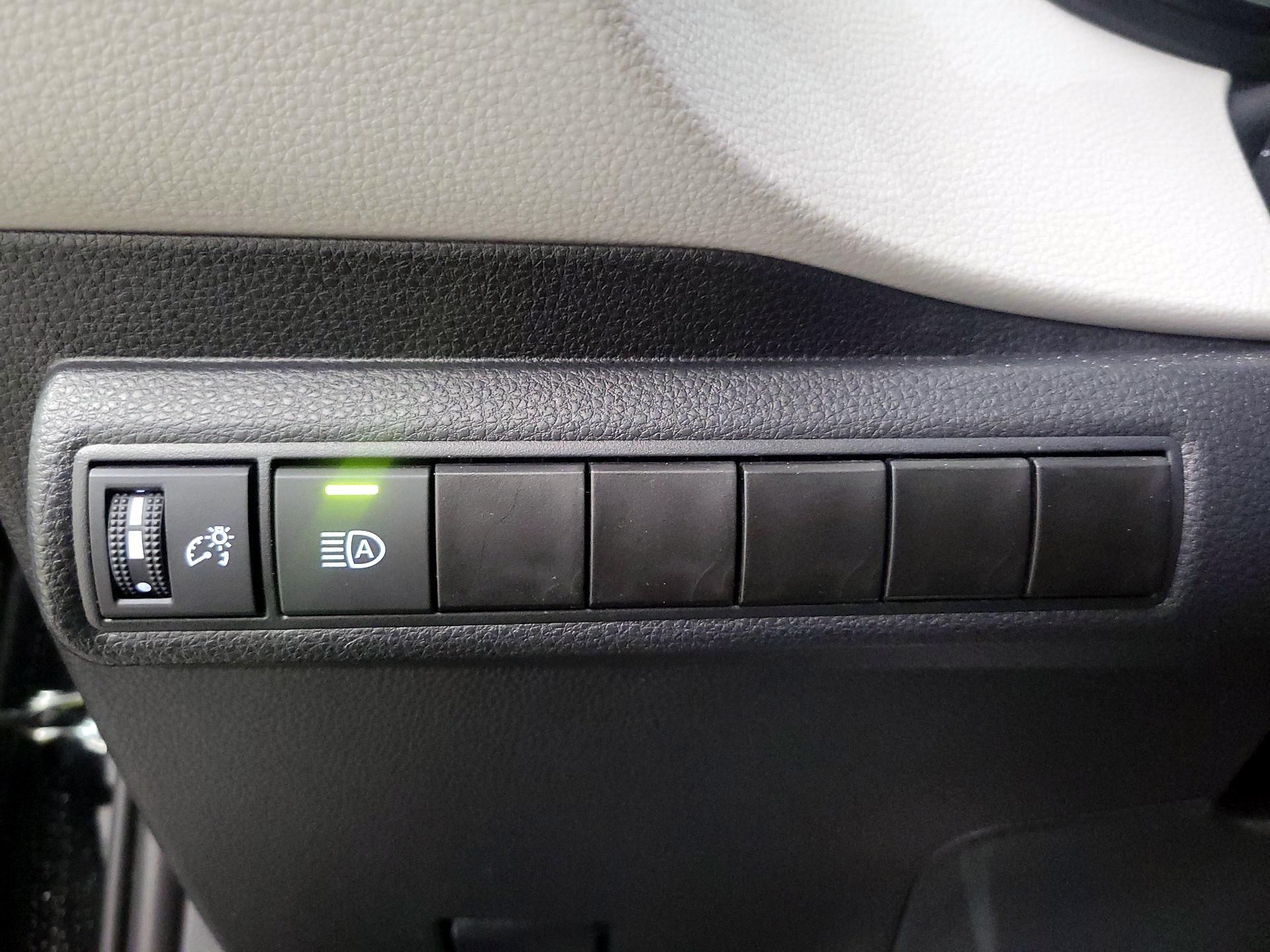 Thumbnail: 2025 Toyota Corolla - 13