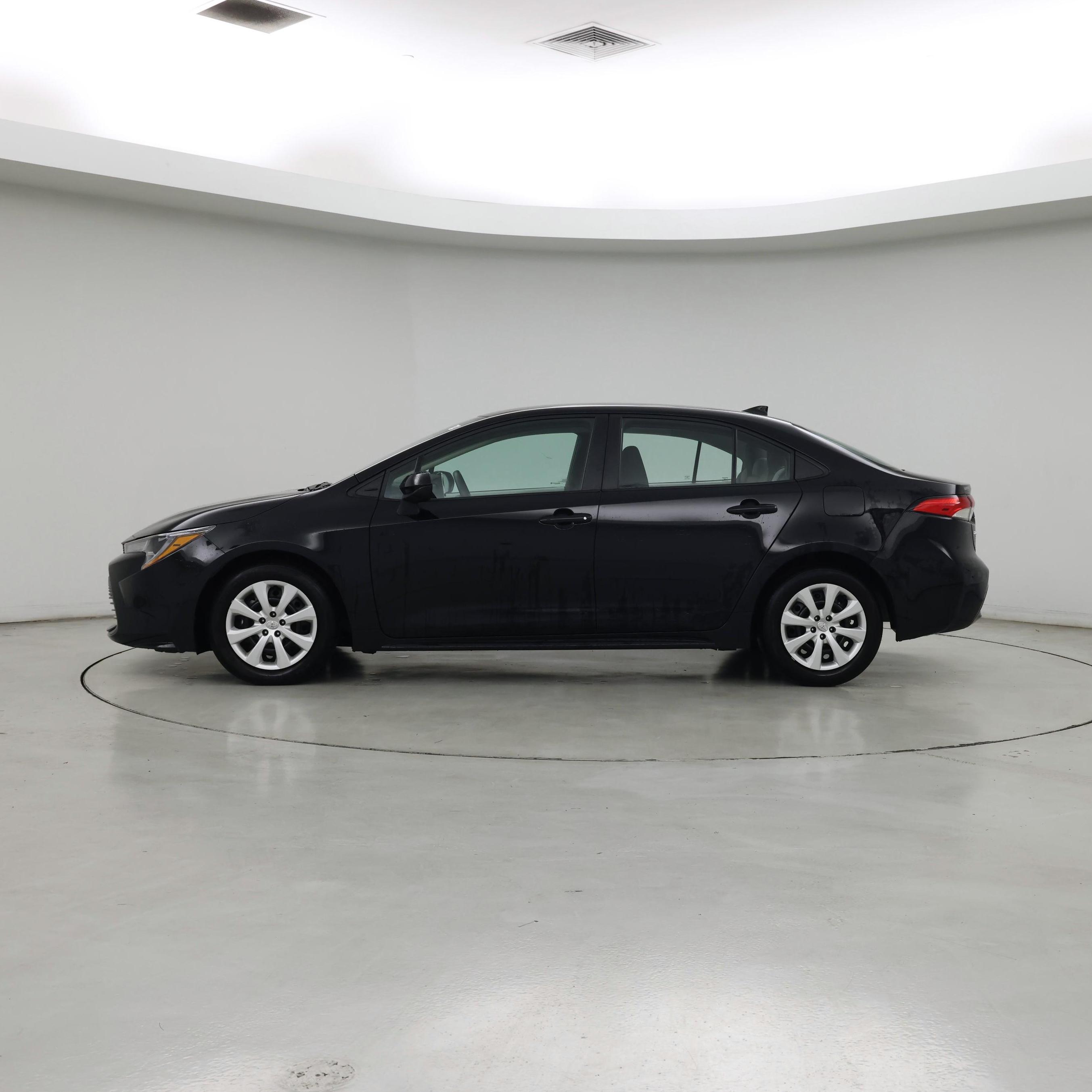 Thumbnail: 2025 Toyota Corolla - 3