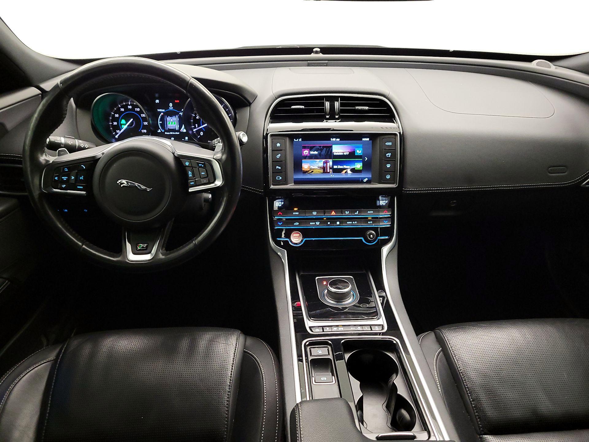 Thumbnail: 2018 Jaguar XE - 9