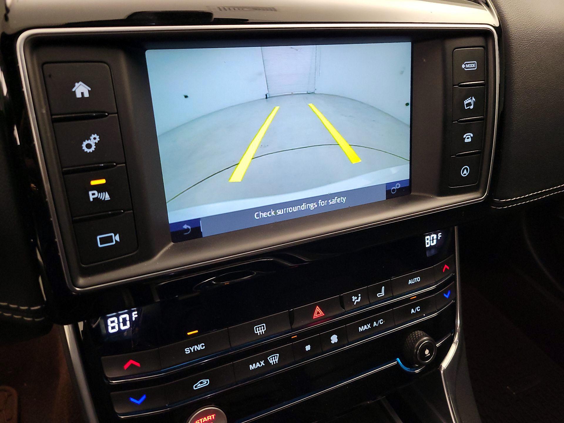 Thumbnail: 2018 Jaguar XE - 14