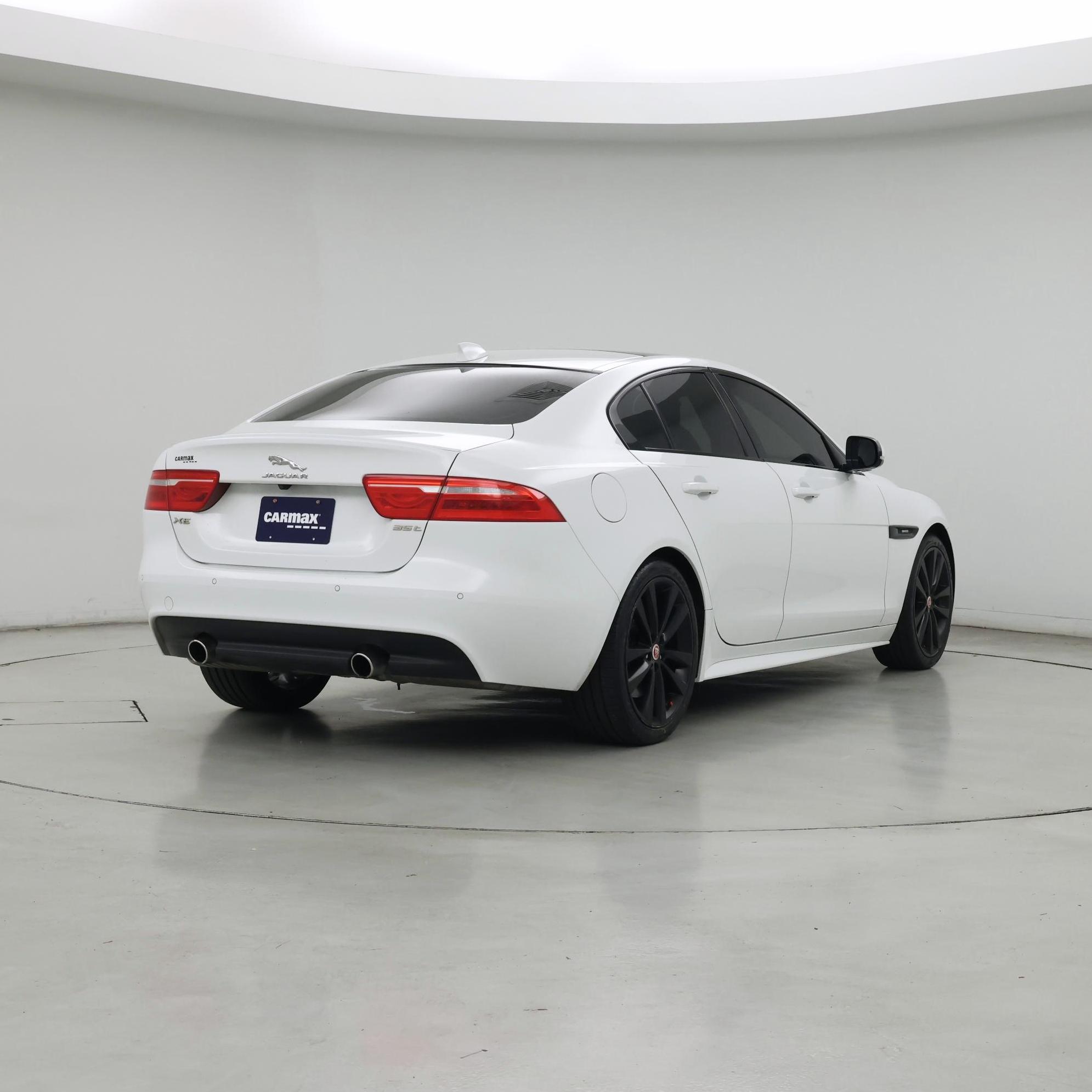 Thumbnail: 2018 Jaguar XE - 8