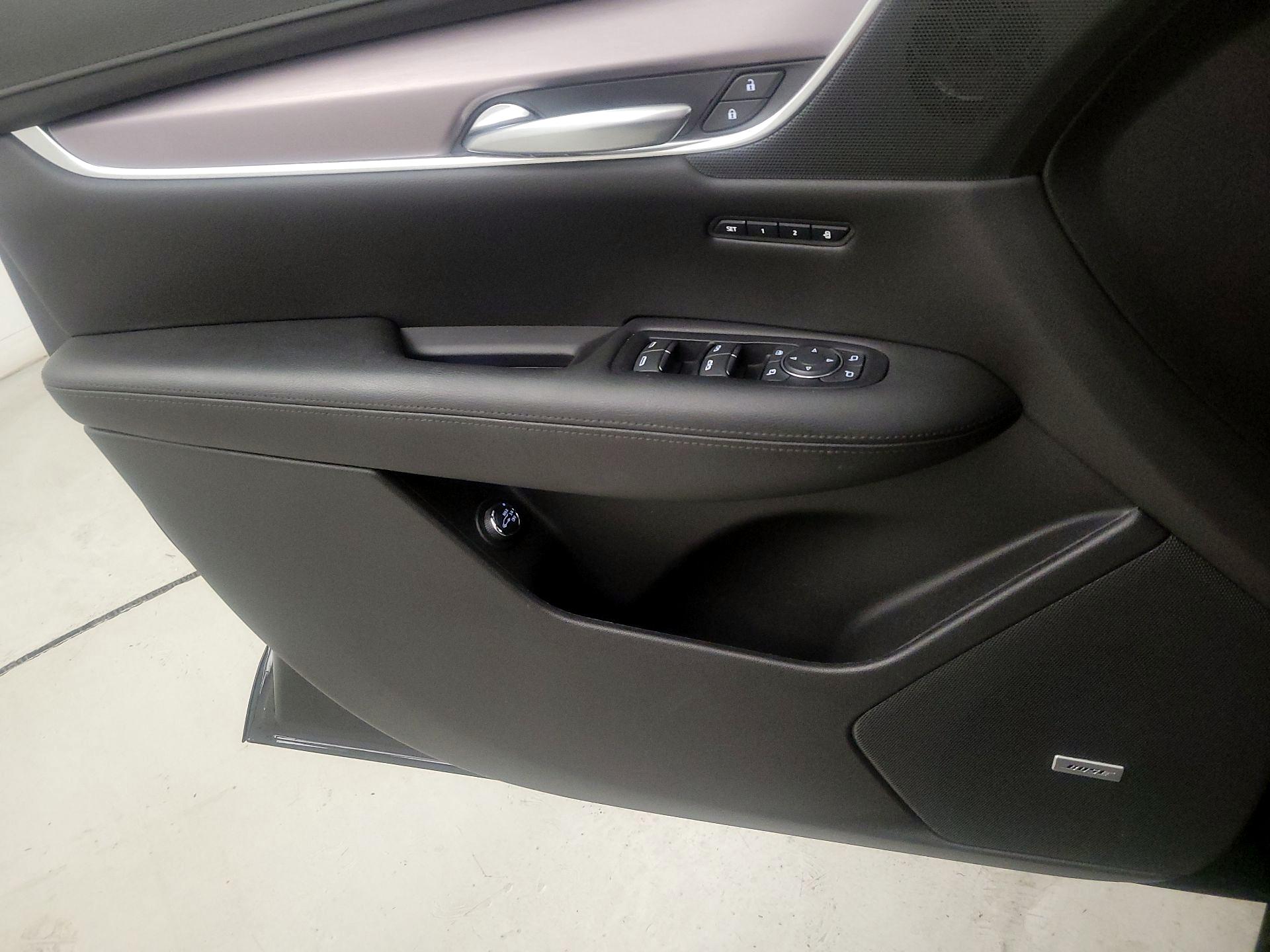 Thumbnail: 2019 Cadillac XT5 - 12