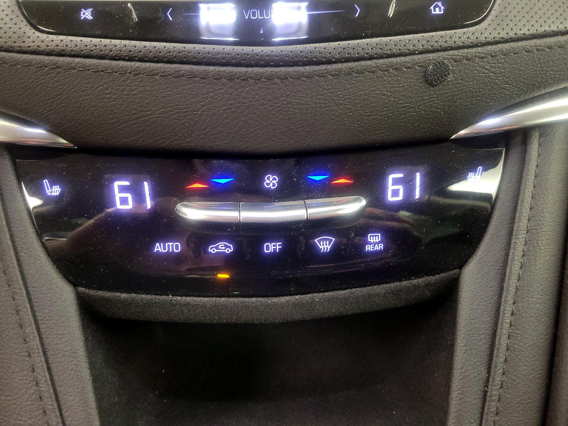 Thumbnail: 2019 Cadillac XT5 - 17