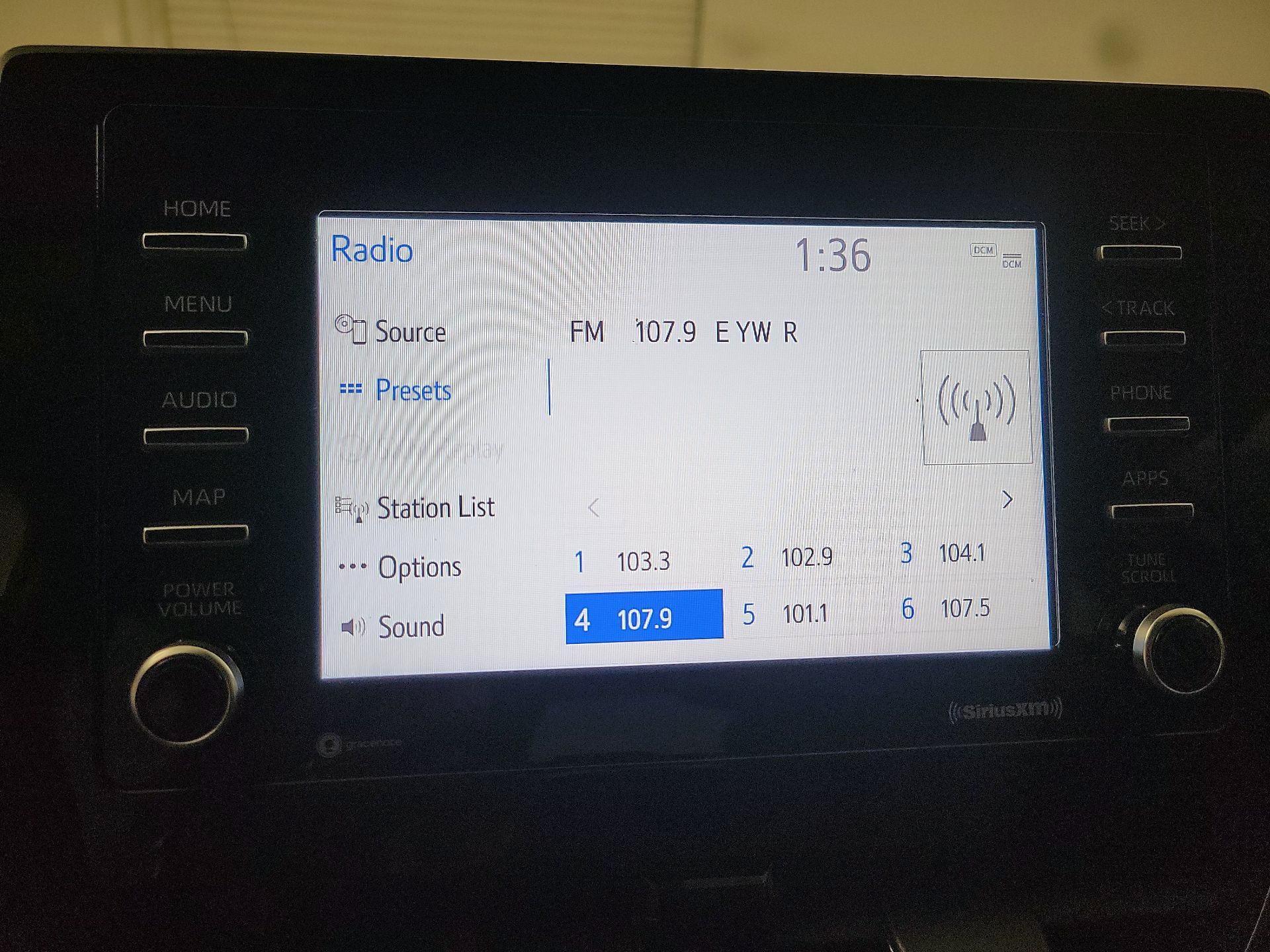 Thumbnail: 2022 Toyota Camry - 15