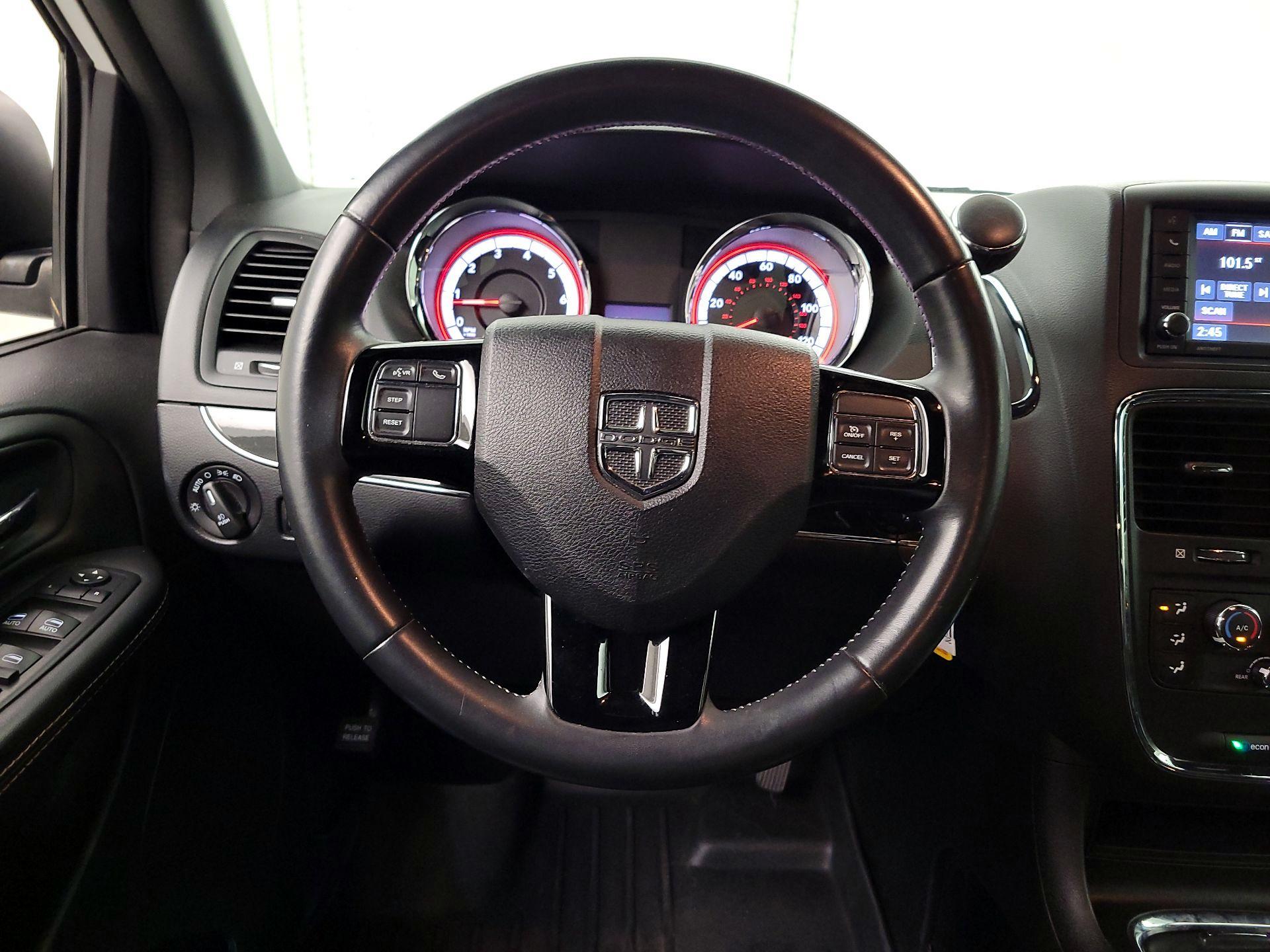 Thumbnail: 2019 Dodge Grand Caravan - 10