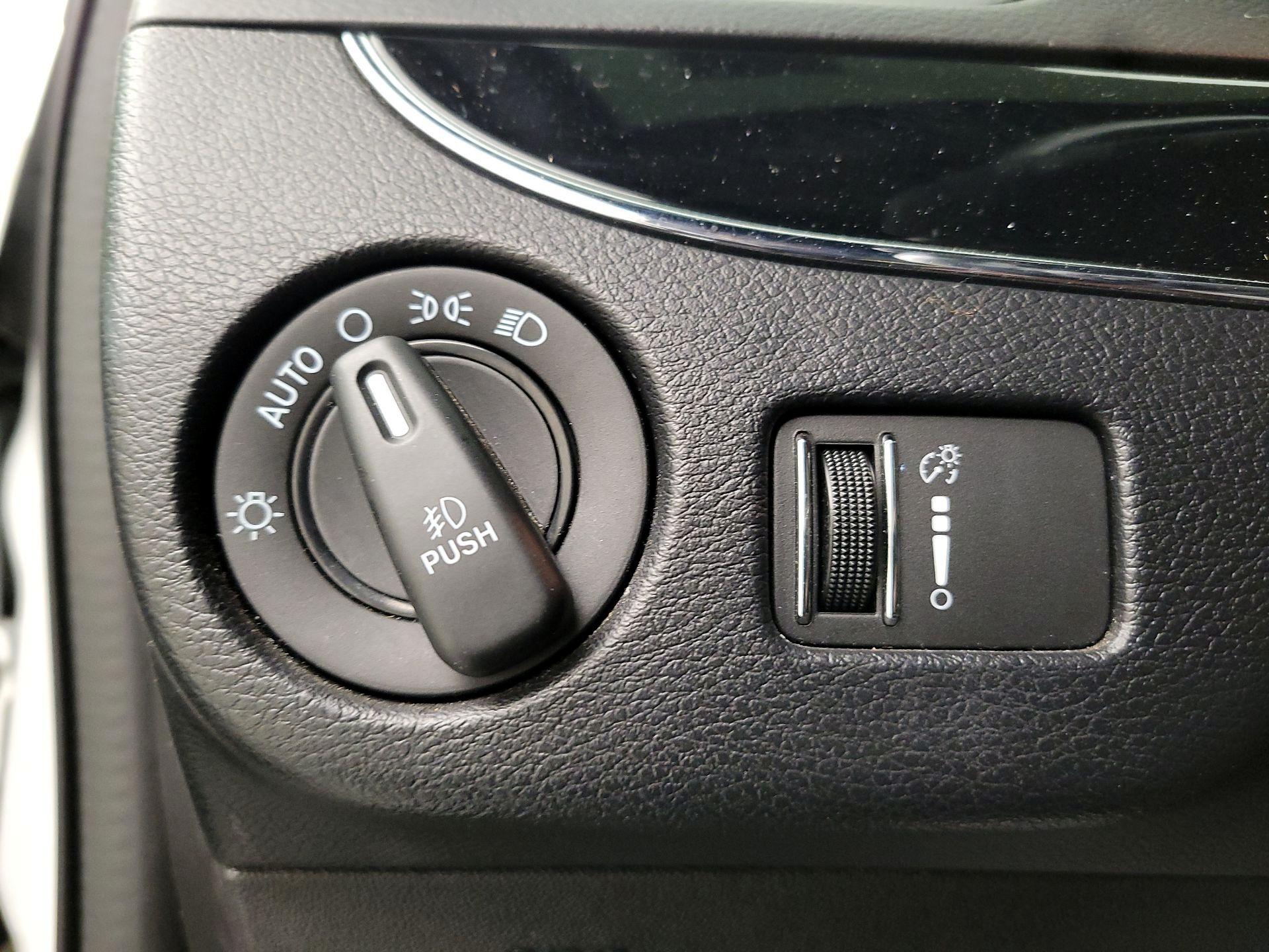 Thumbnail: 2019 Dodge Grand Caravan - 13