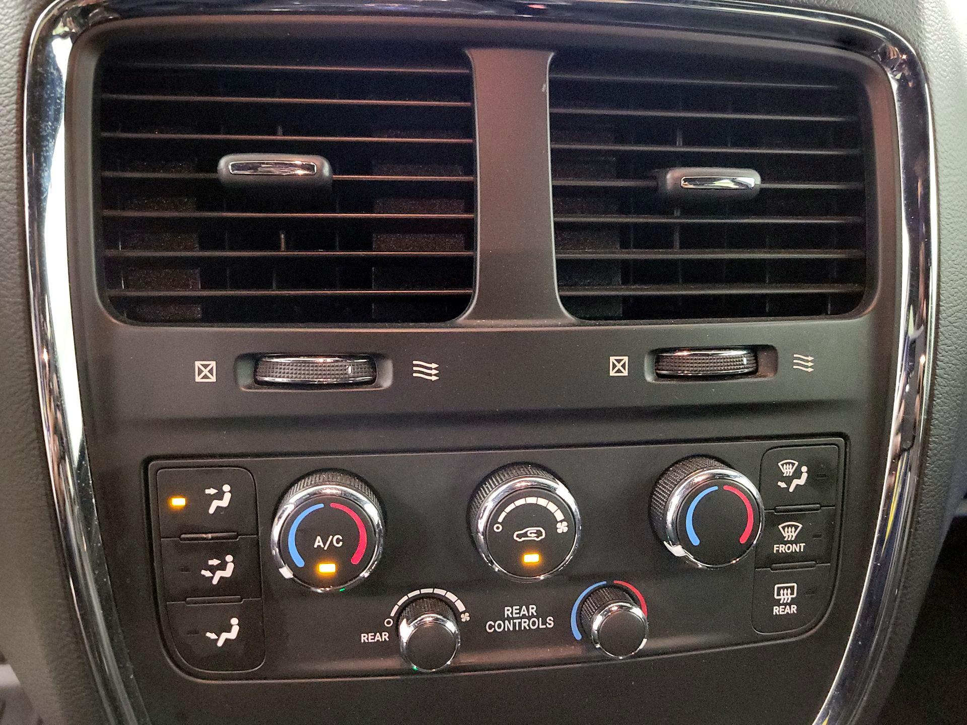 Thumbnail: 2019 Dodge Grand Caravan - 16