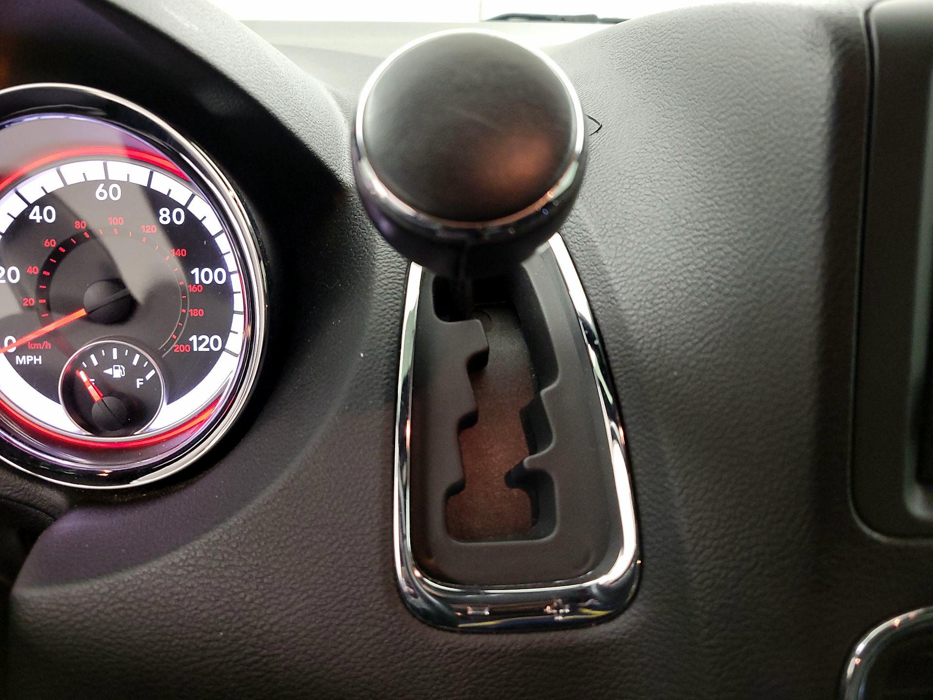 Thumbnail: 2019 Dodge Grand Caravan - 17