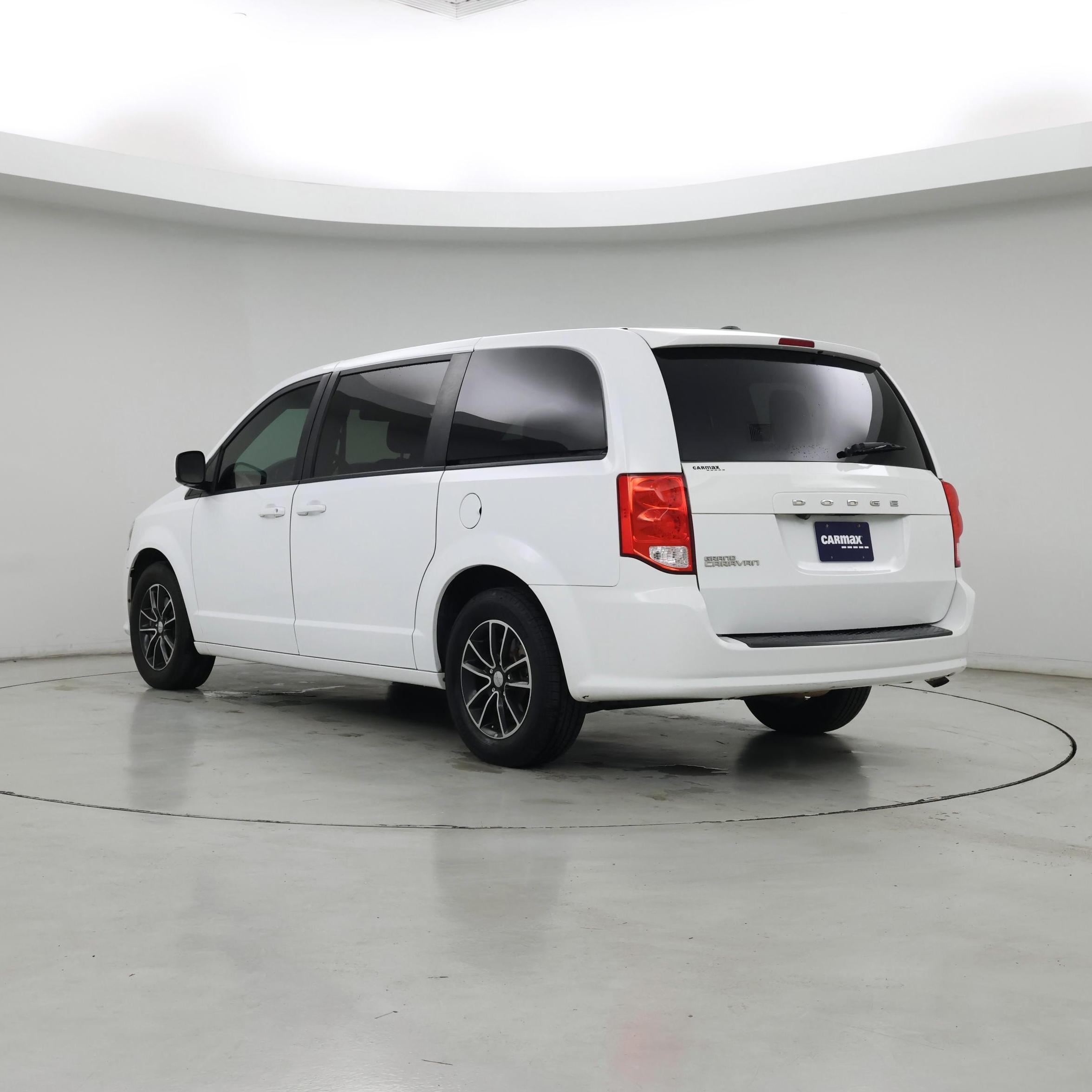 Thumbnail: 2019 Dodge Grand Caravan - 2