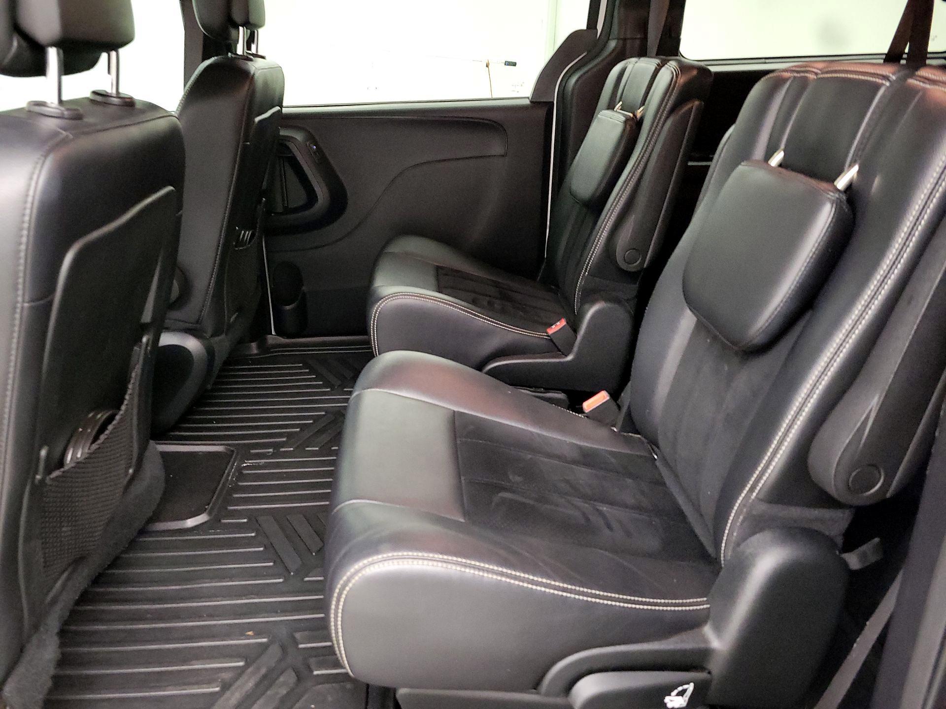 Thumbnail: 2019 Dodge Grand Caravan - 19