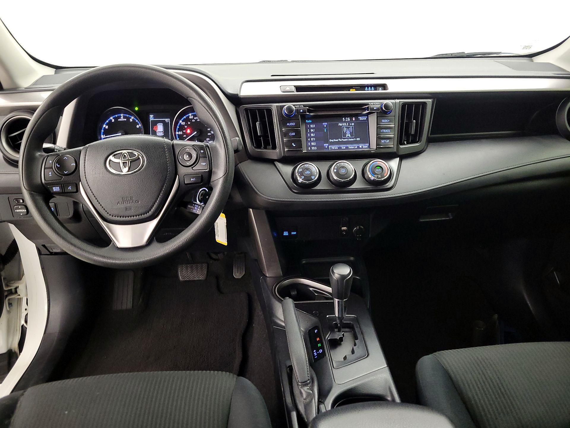 Thumbnail: 2017 Toyota RAV4 - 9