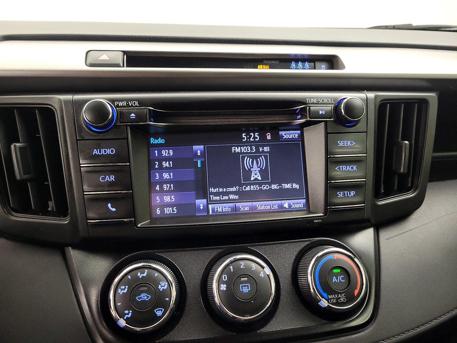 Thumbnail: 2017 Toyota RAV4 - 15