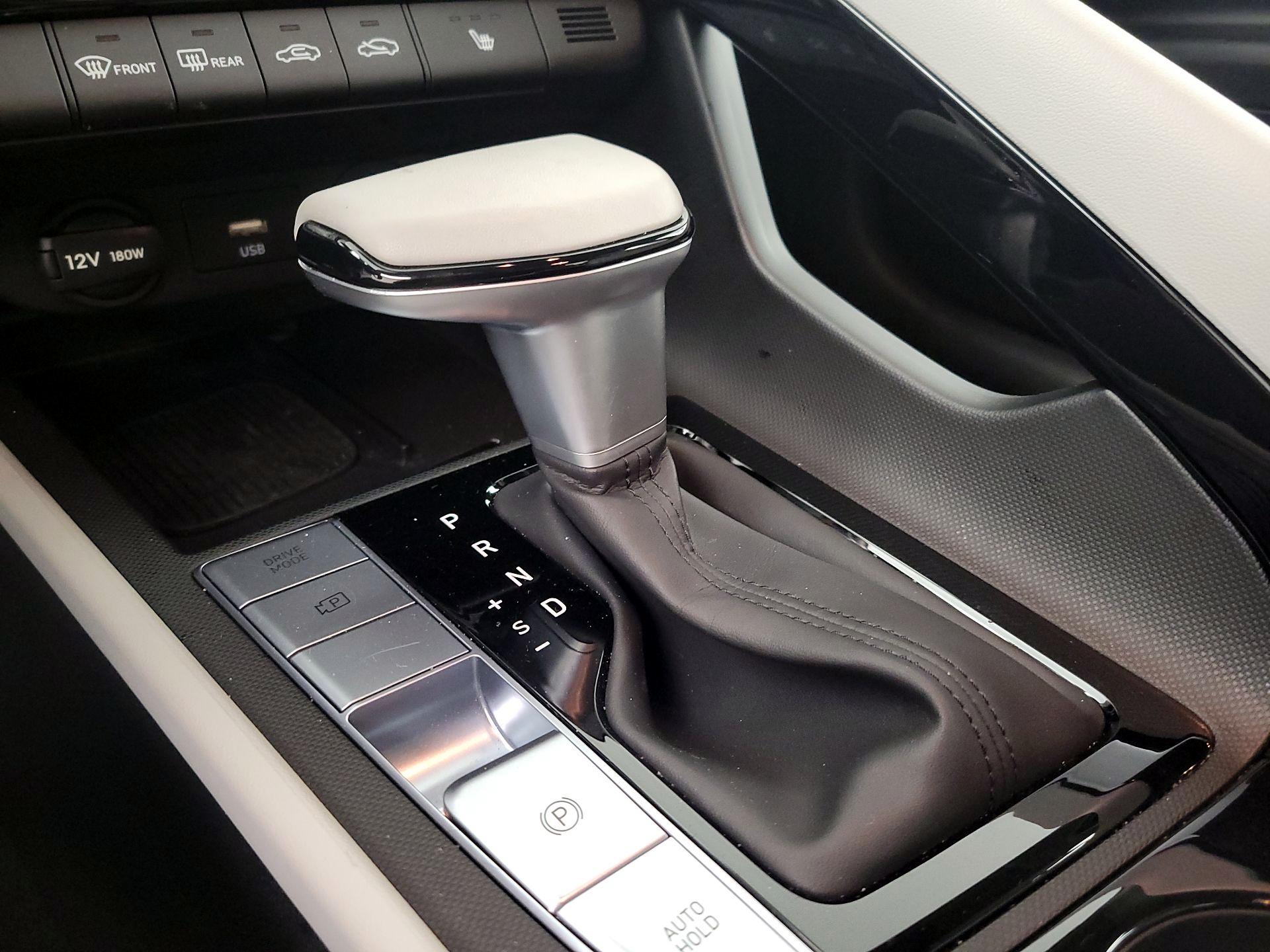 Thumbnail: 2025 Hyundai Elantra - 18