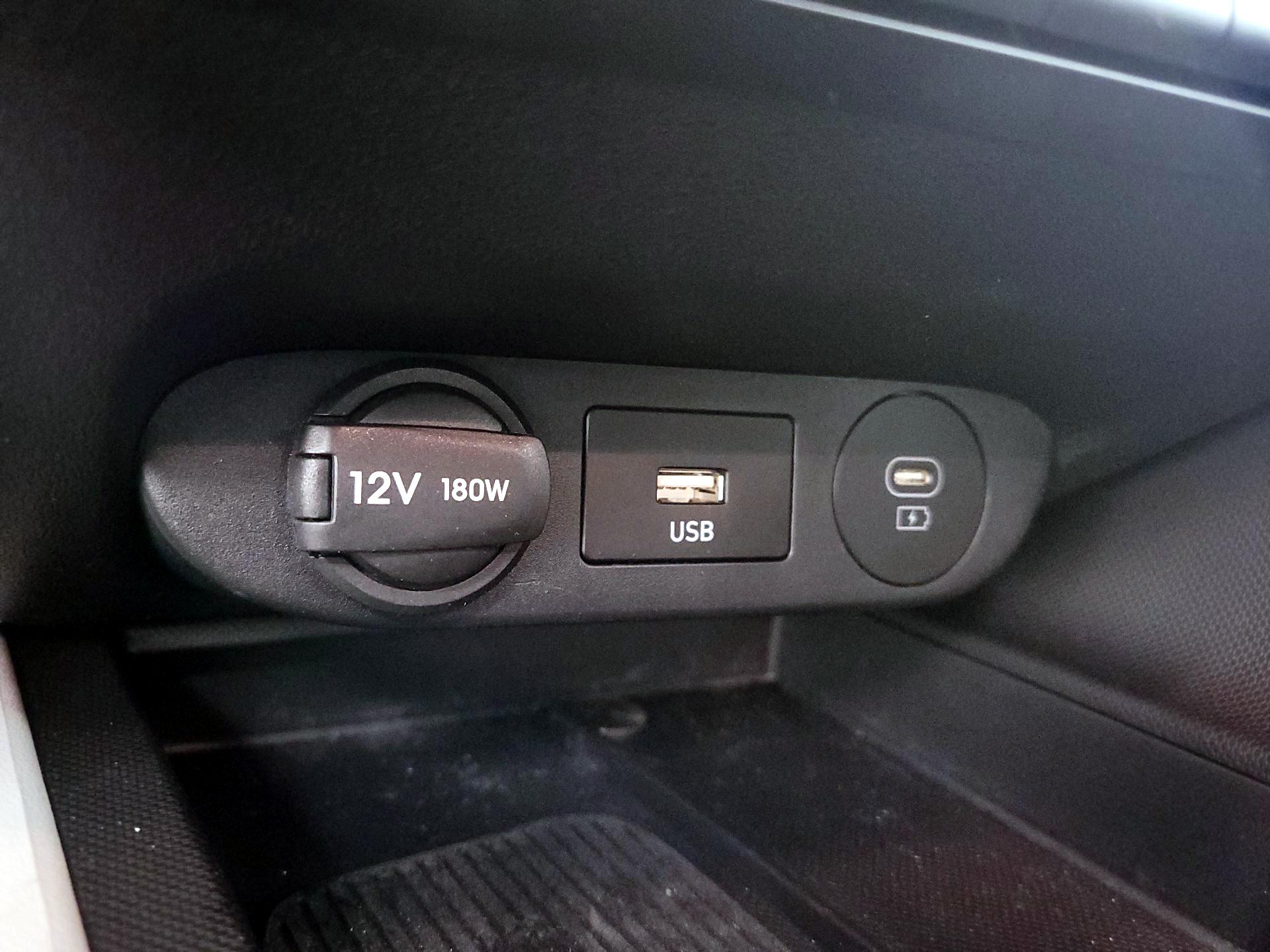 Thumbnail: 2025 Hyundai Elantra - 19