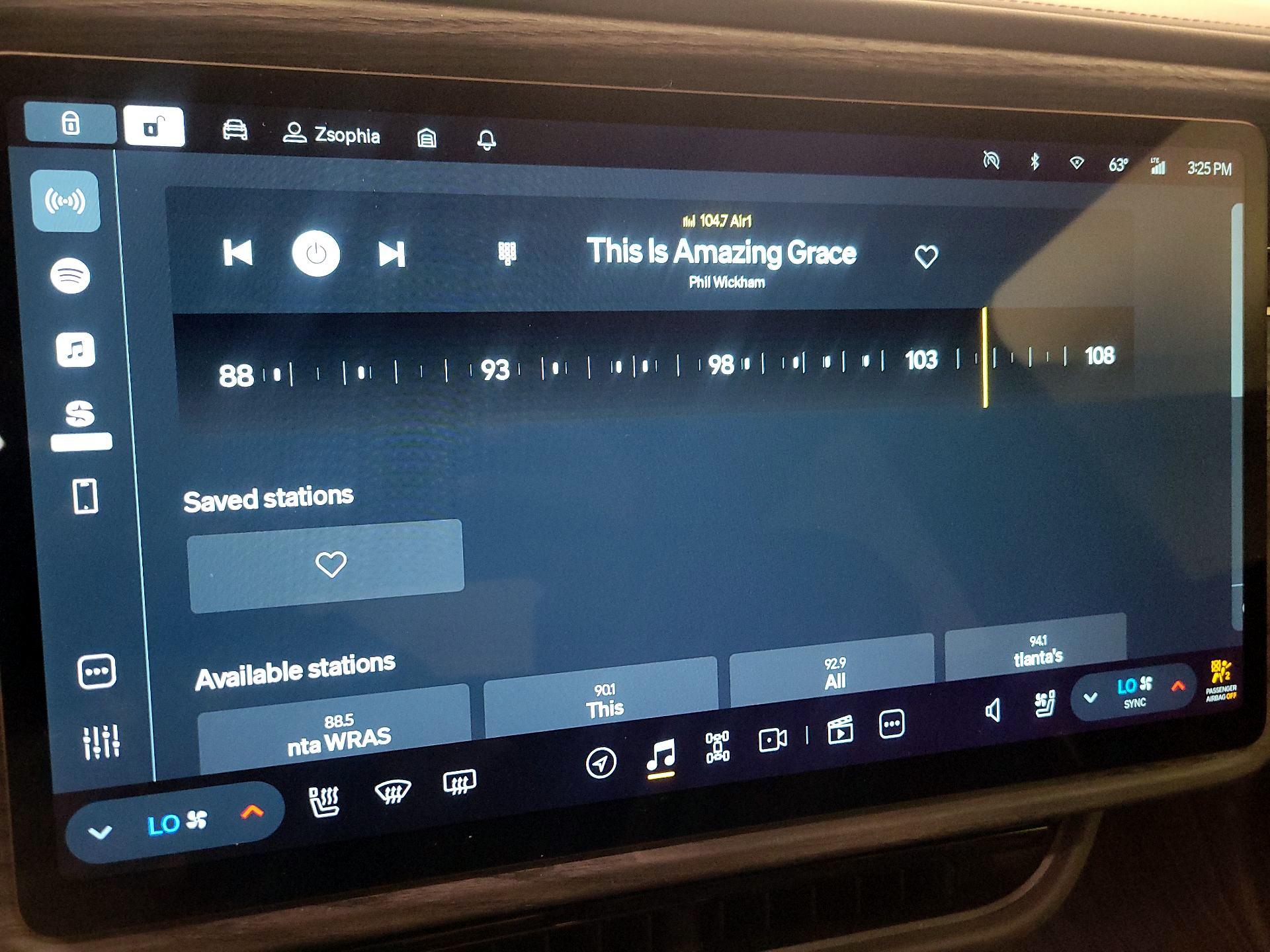 Thumbnail: 2023 Rivian R1T - 15