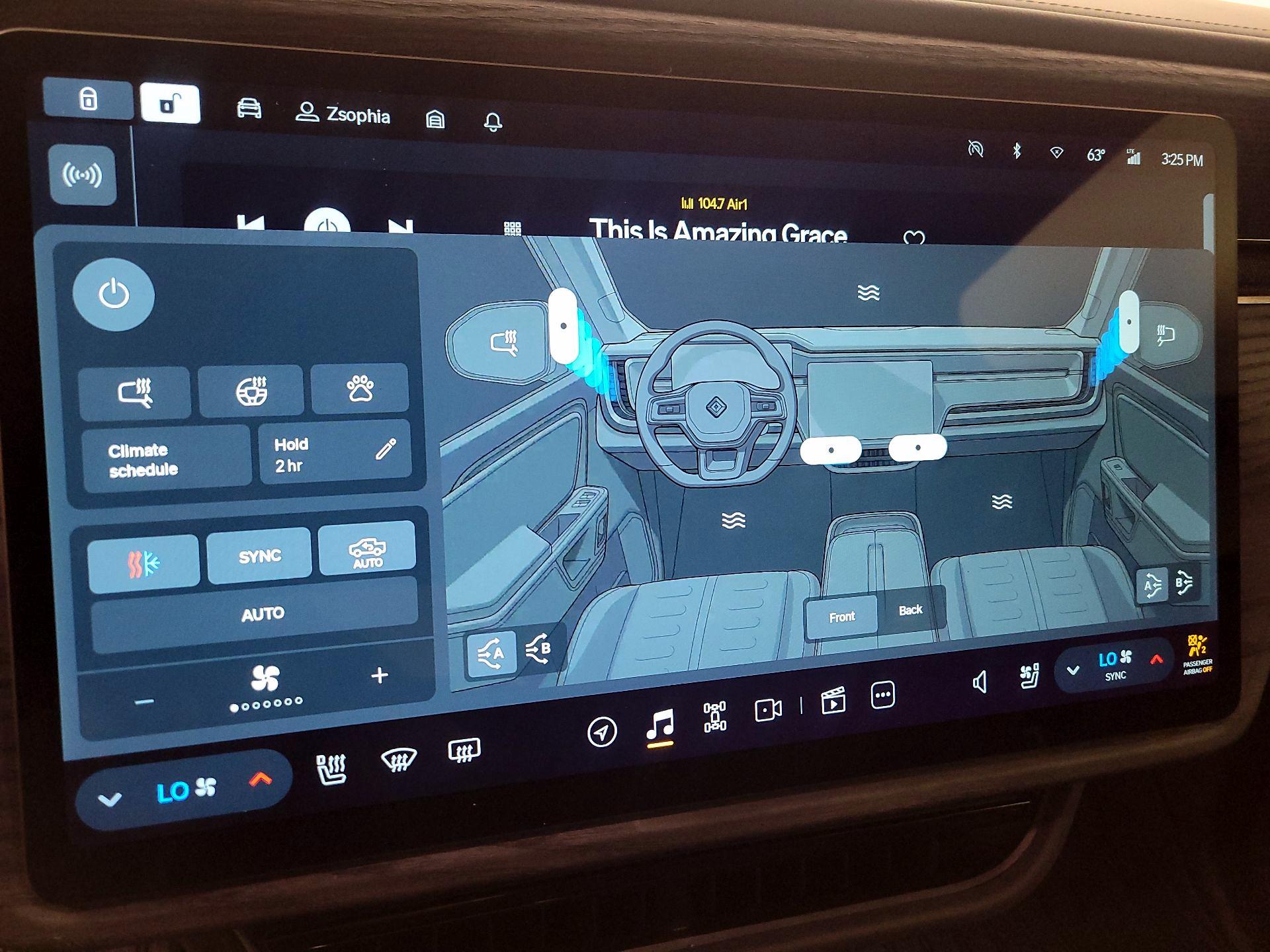Thumbnail: 2023 Rivian R1T - 16