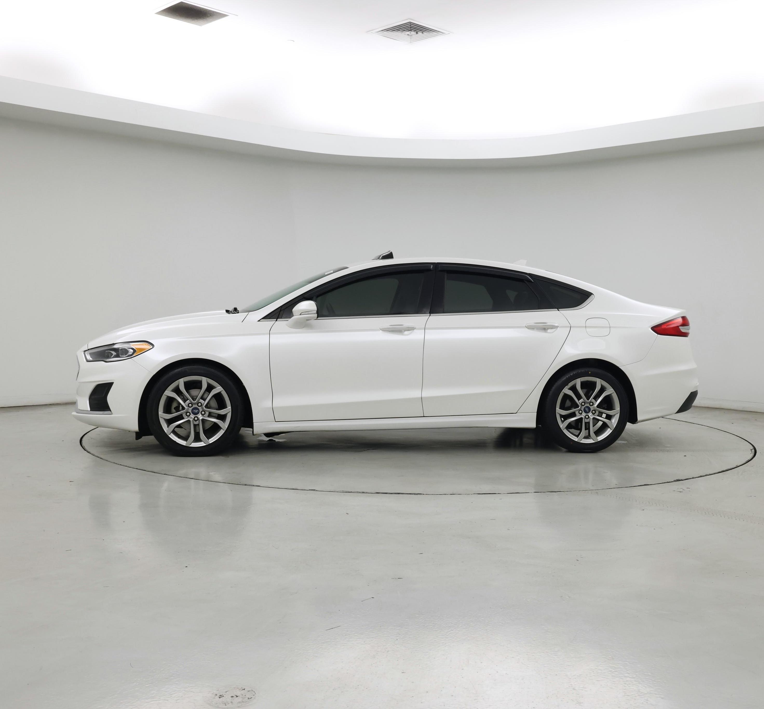 Thumbnail: 2020 Ford Fusion - 3