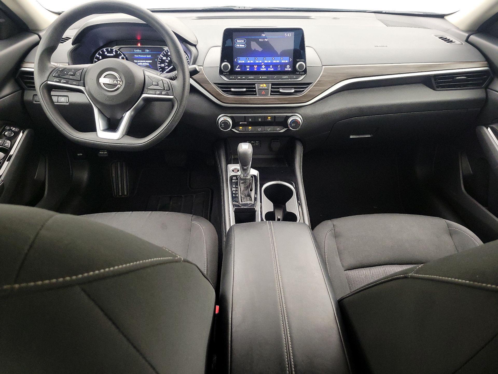 Thumbnail: 2023 Nissan Altima - 9