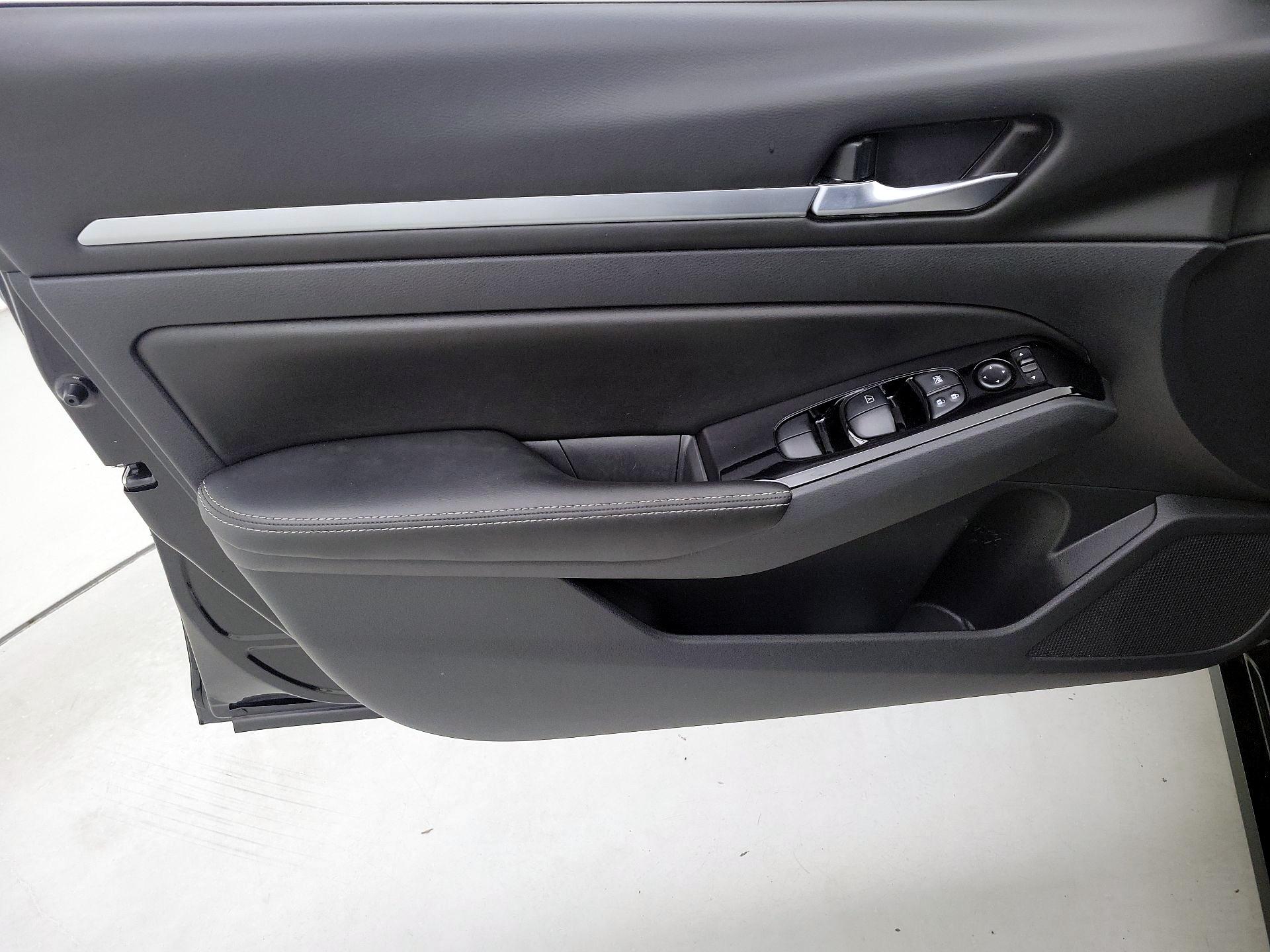 Thumbnail: 2023 Nissan Altima - 12