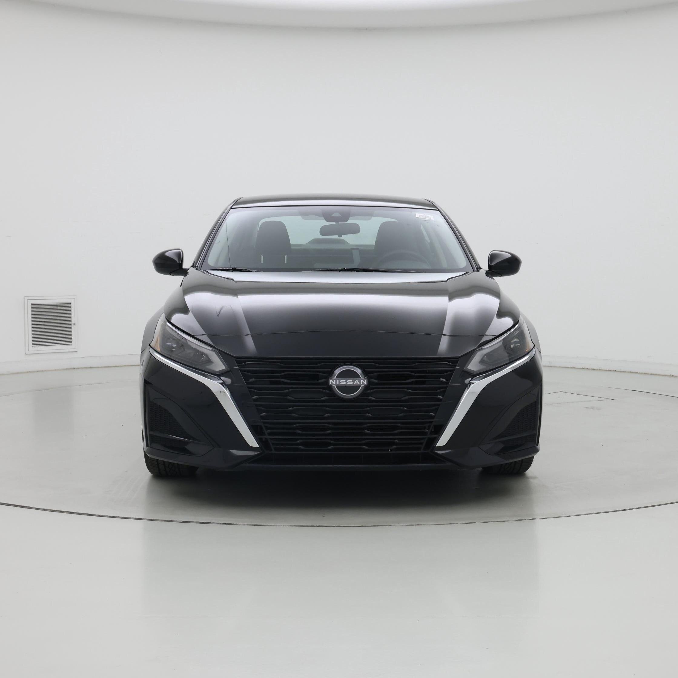 Thumbnail: 2023 Nissan Altima - 5