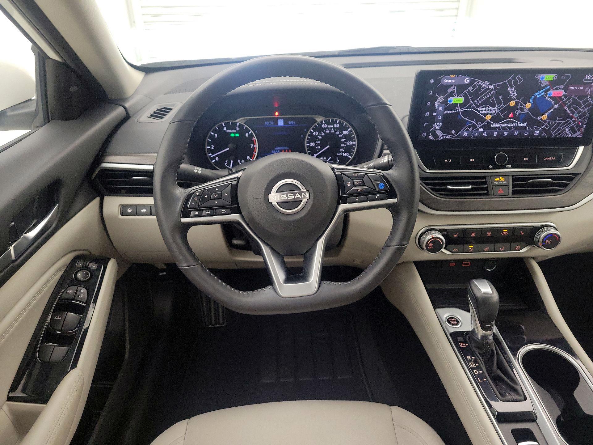 Thumbnail: 2023 Nissan Altima - 10