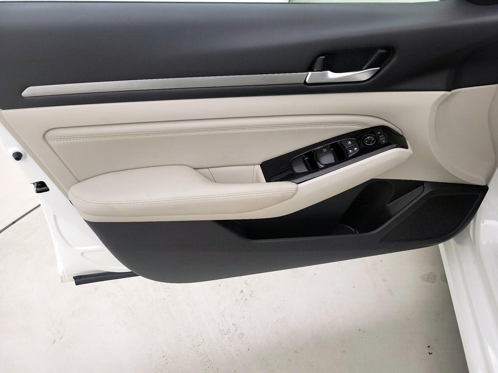 Thumbnail: 2023 Nissan Altima - 12