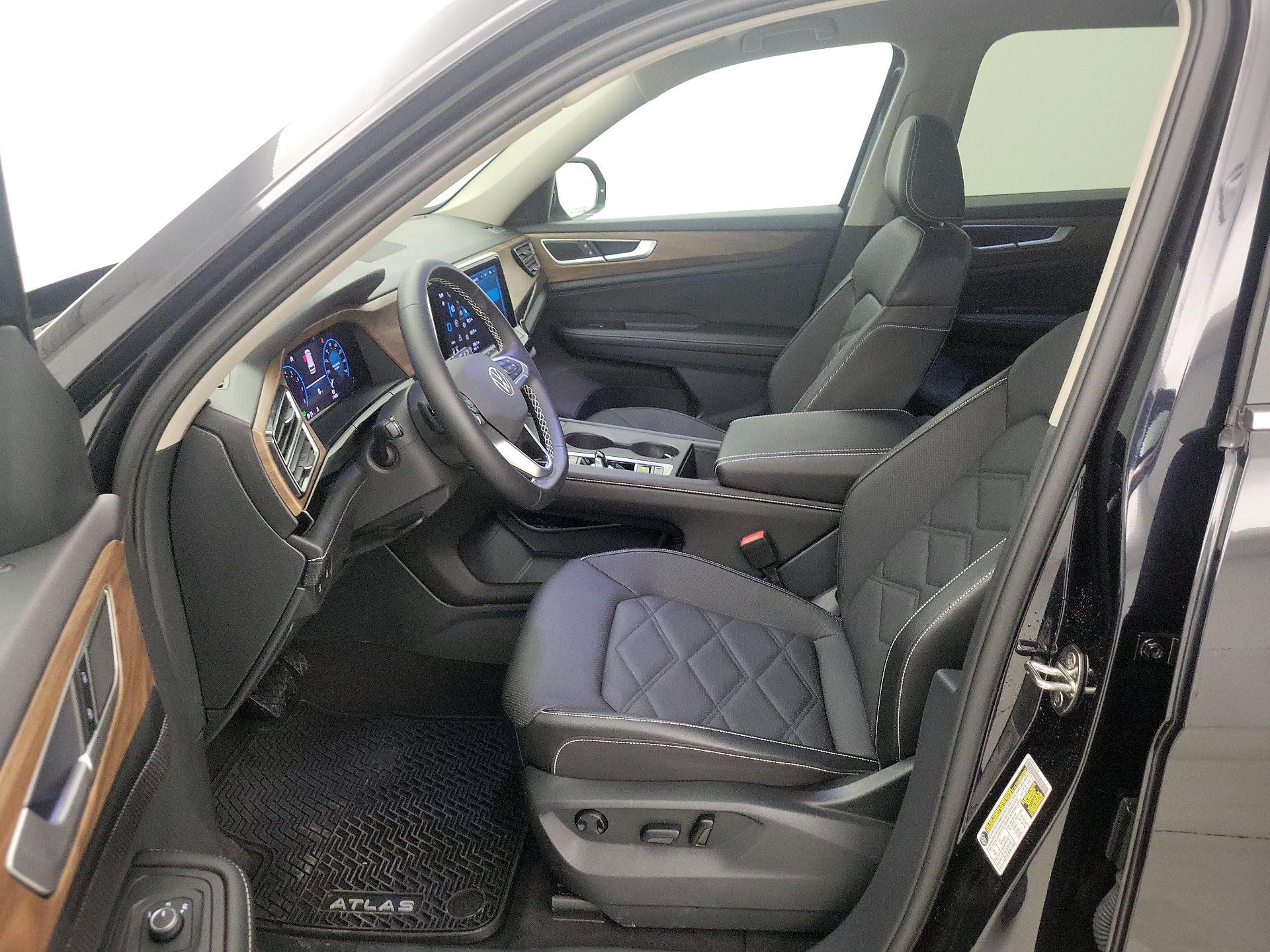 Thumbnail: 2024 Volkswagen Atlas - 11