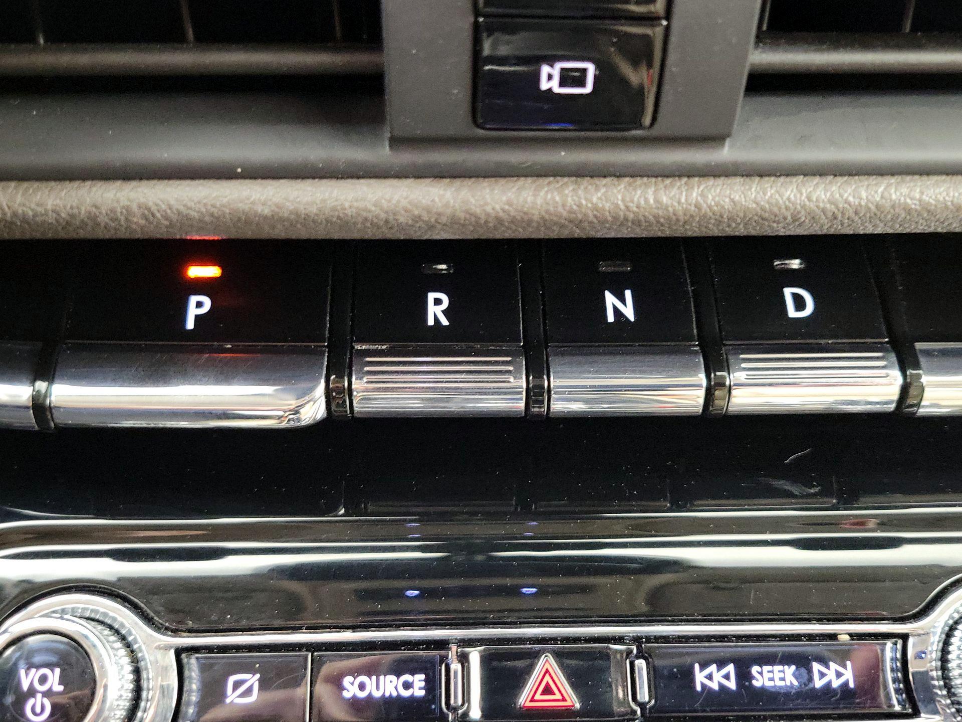 Thumbnail: 2022 Lincoln Corsair - 18