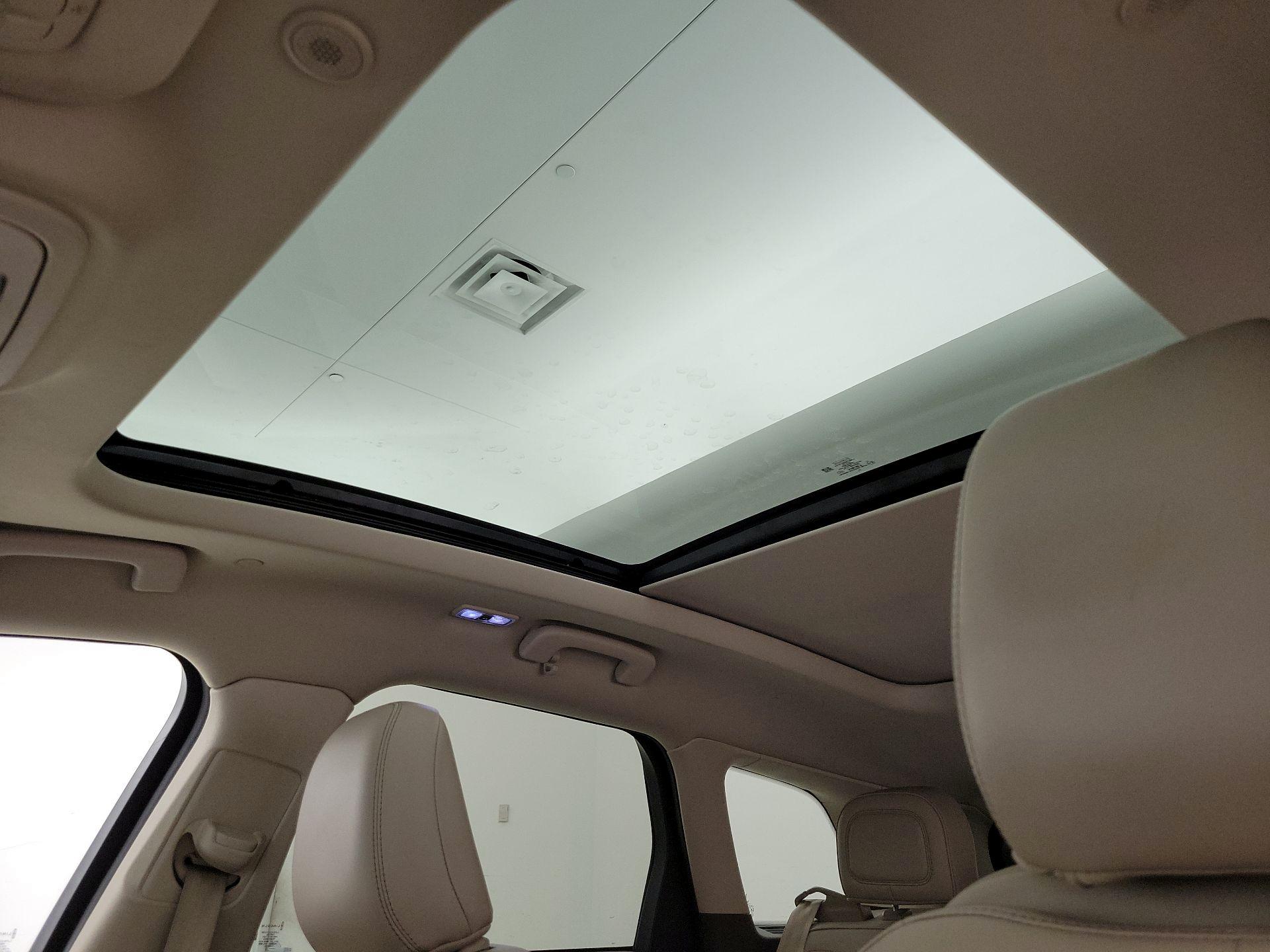 Thumbnail: 2022 Lincoln Corsair - 20