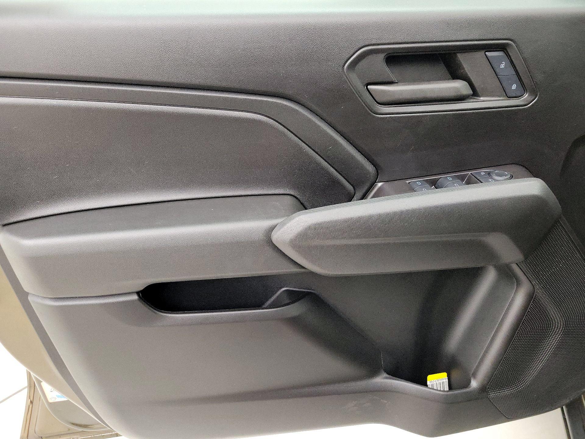 Thumbnail: 2024 Chevrolet Colorado - 12