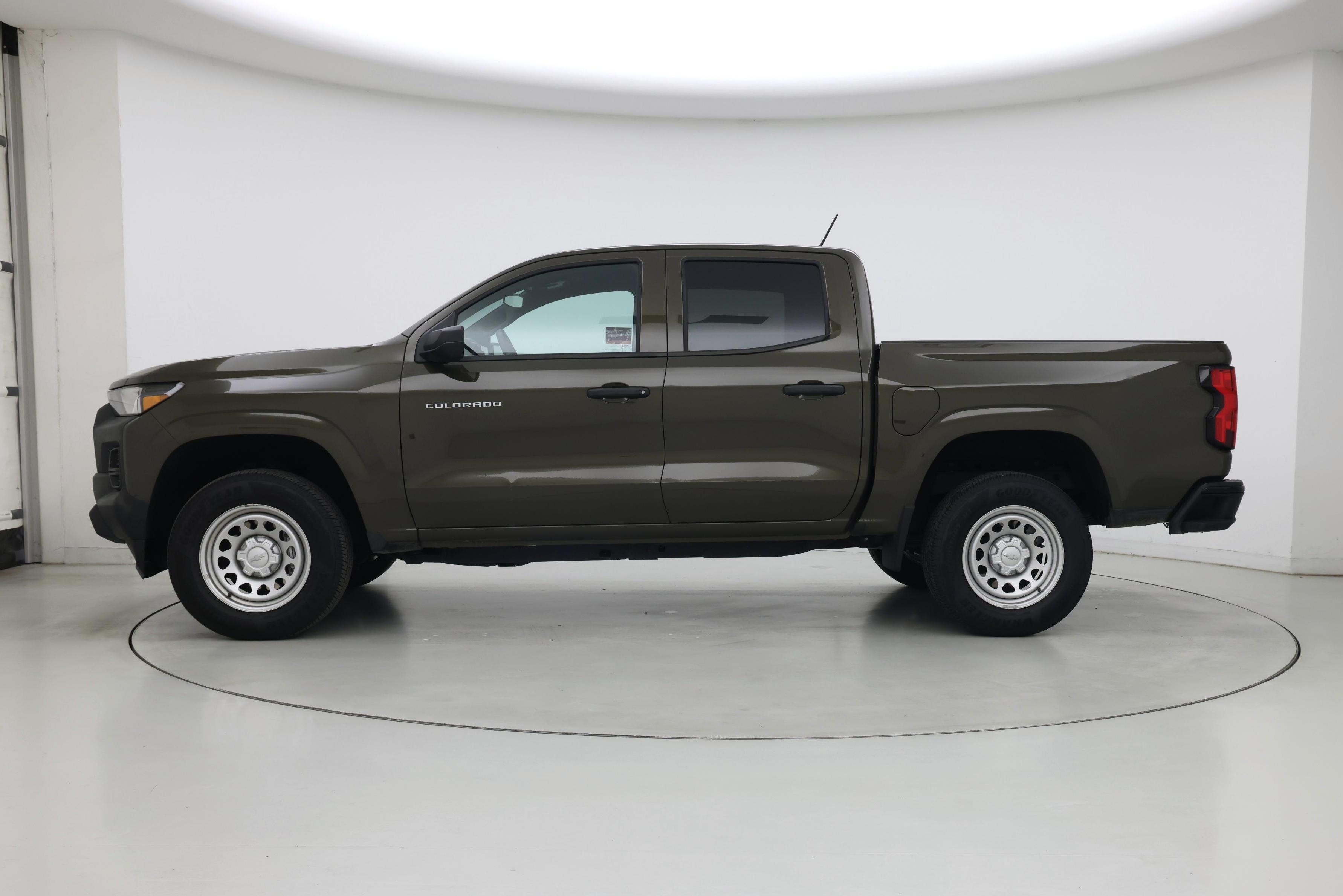 Thumbnail: 2024 Chevrolet Colorado - 3