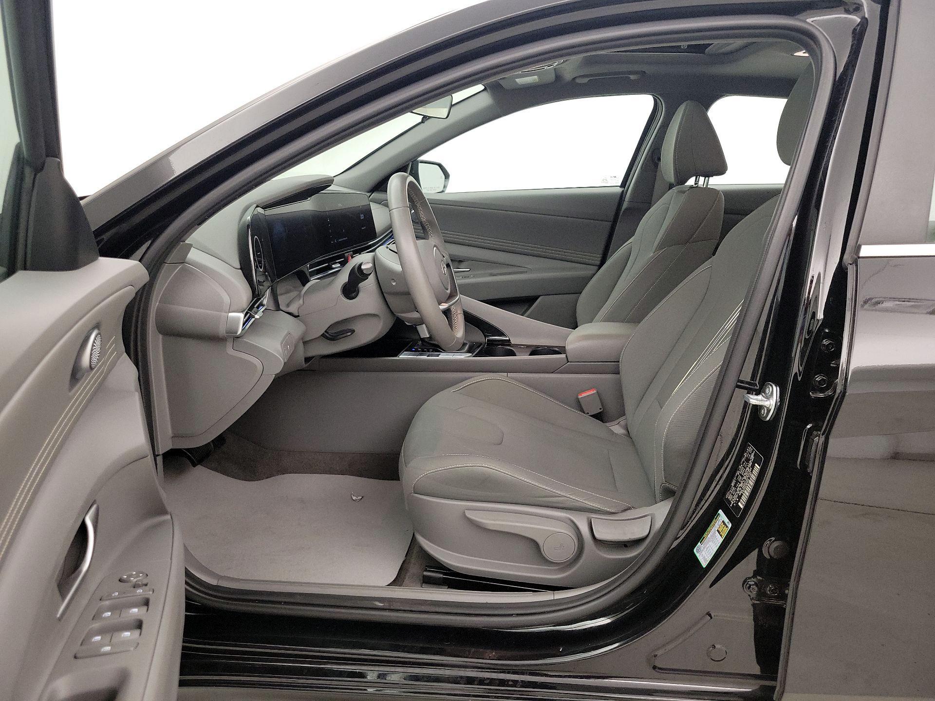 Thumbnail: 2025 Hyundai Elantra - 11