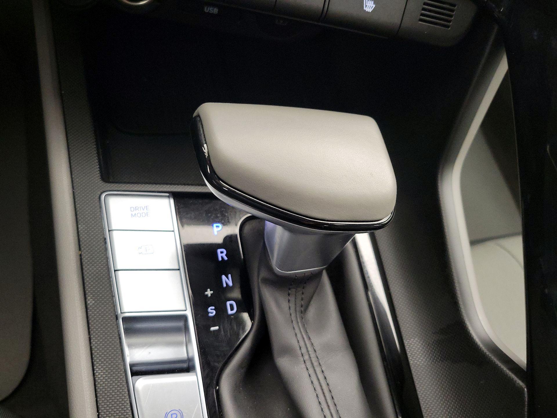 Thumbnail: 2025 Hyundai Elantra - 18