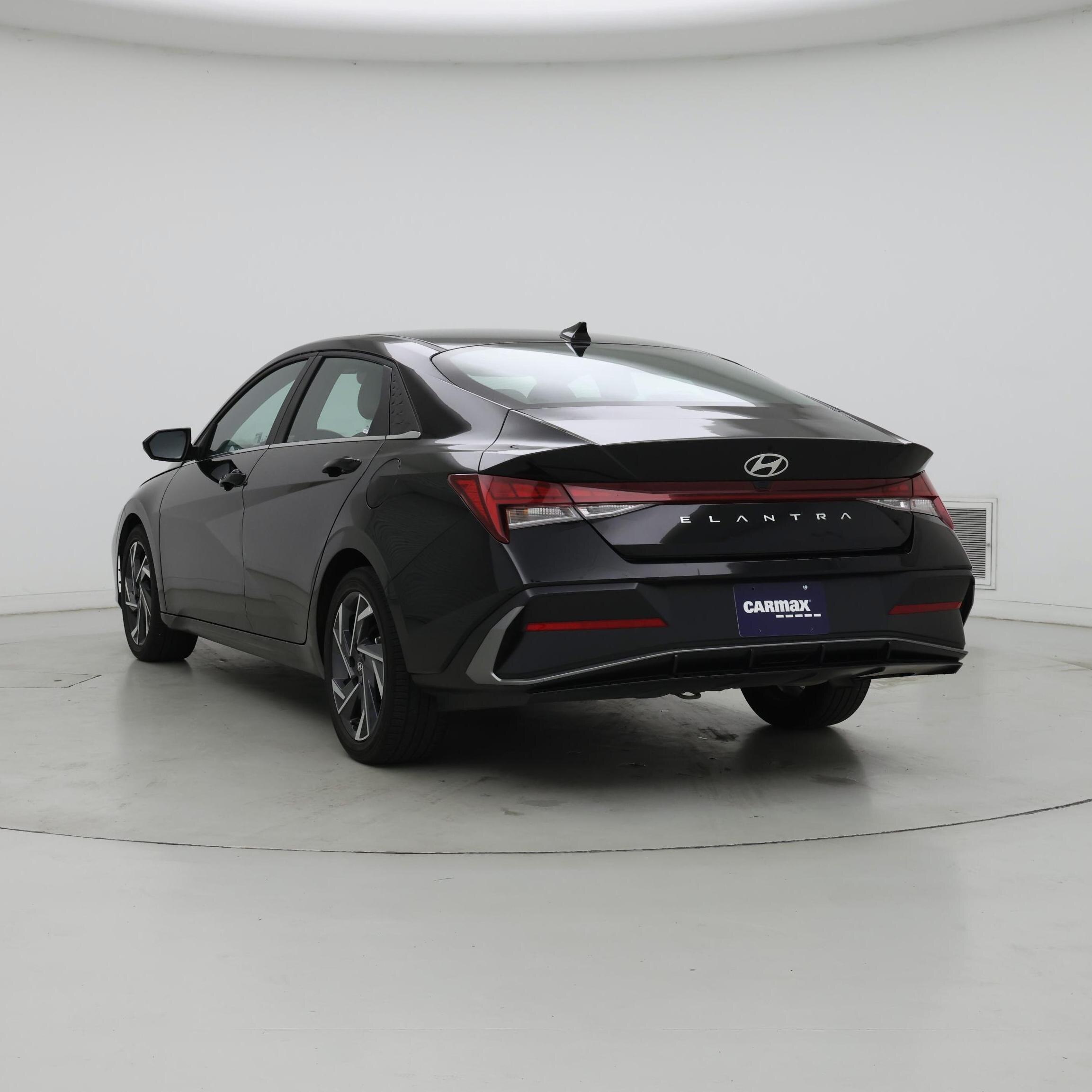 Thumbnail: 2025 Hyundai Elantra - 2