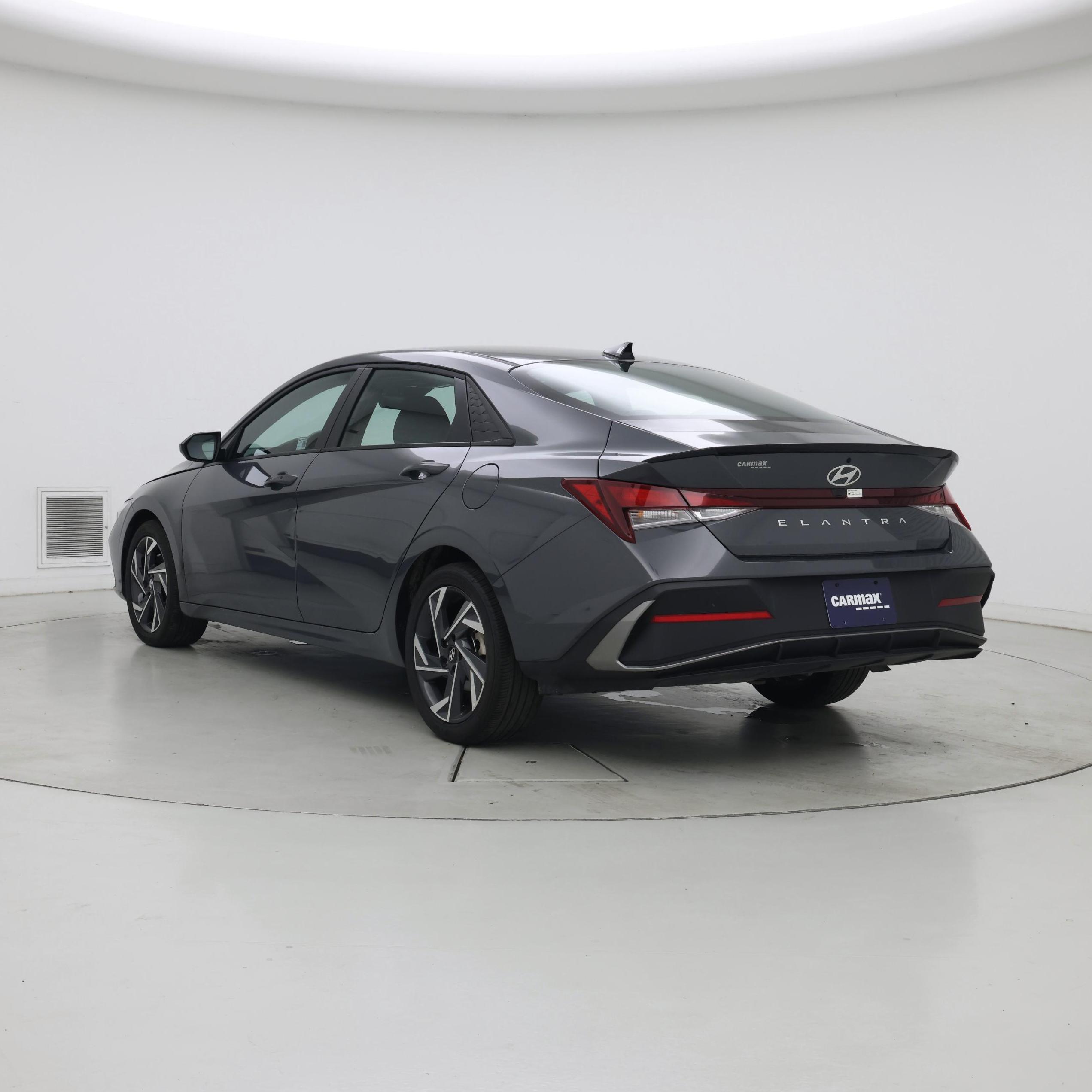 Thumbnail: 2025 Hyundai Elantra - 2