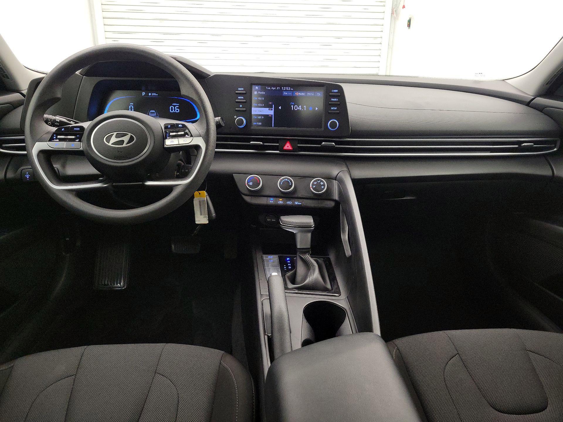 Thumbnail: 2025 Hyundai Elantra - 9