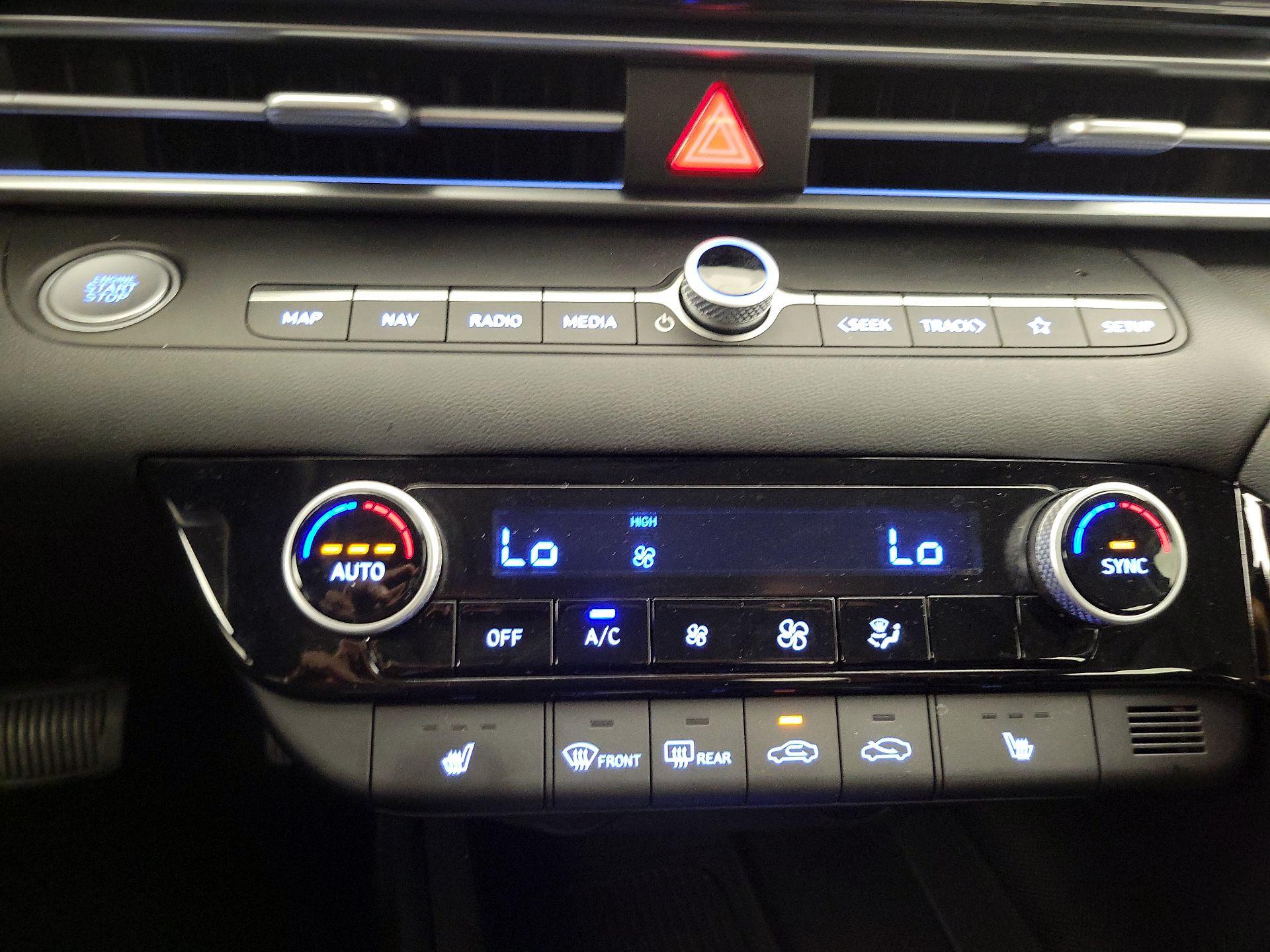 Thumbnail: 2025 Hyundai Elantra - 17