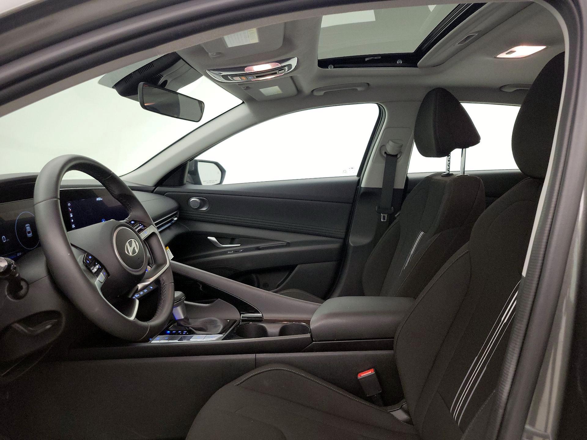 Thumbnail: 2025 Hyundai Elantra - 20