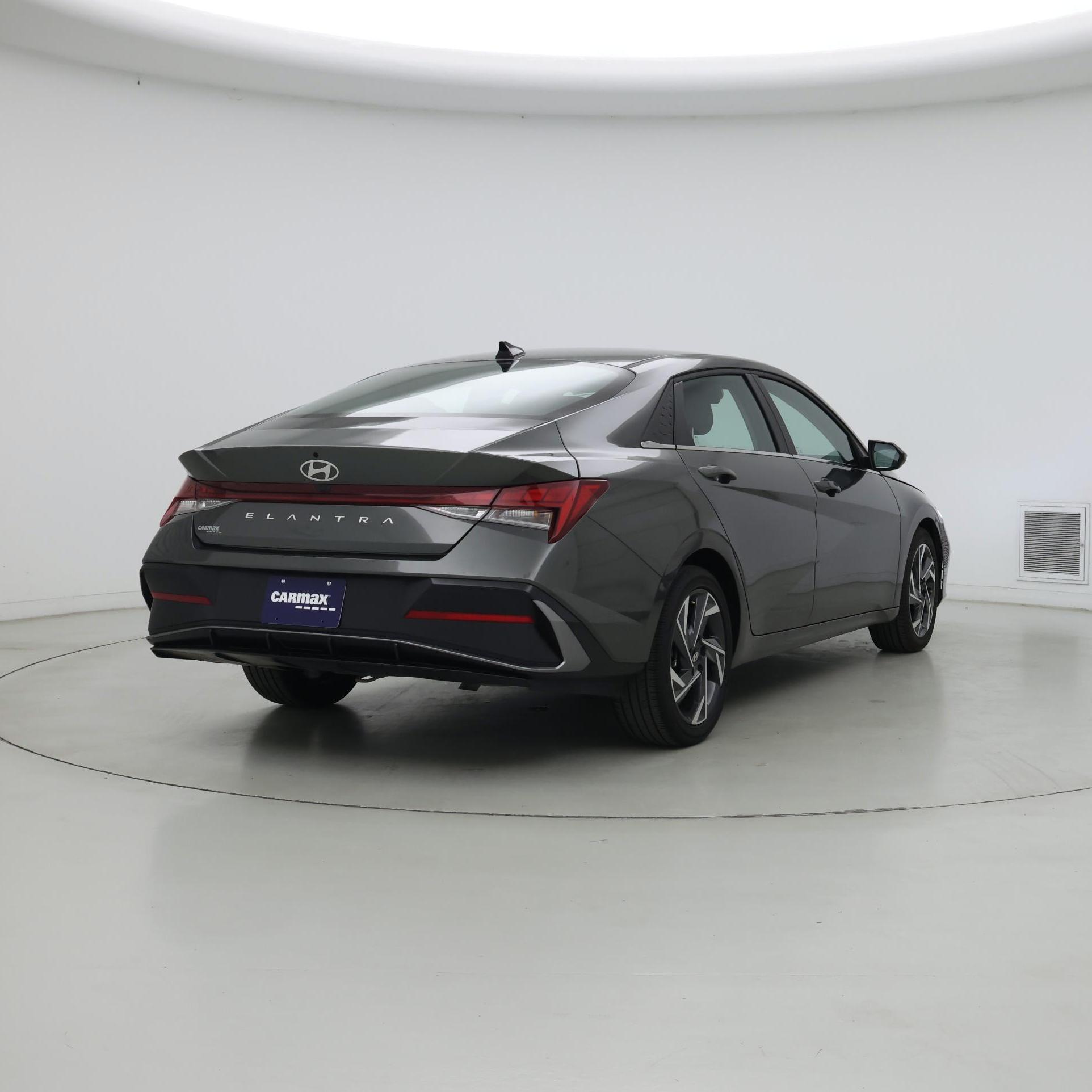 Thumbnail: 2025 Hyundai Elantra - 8