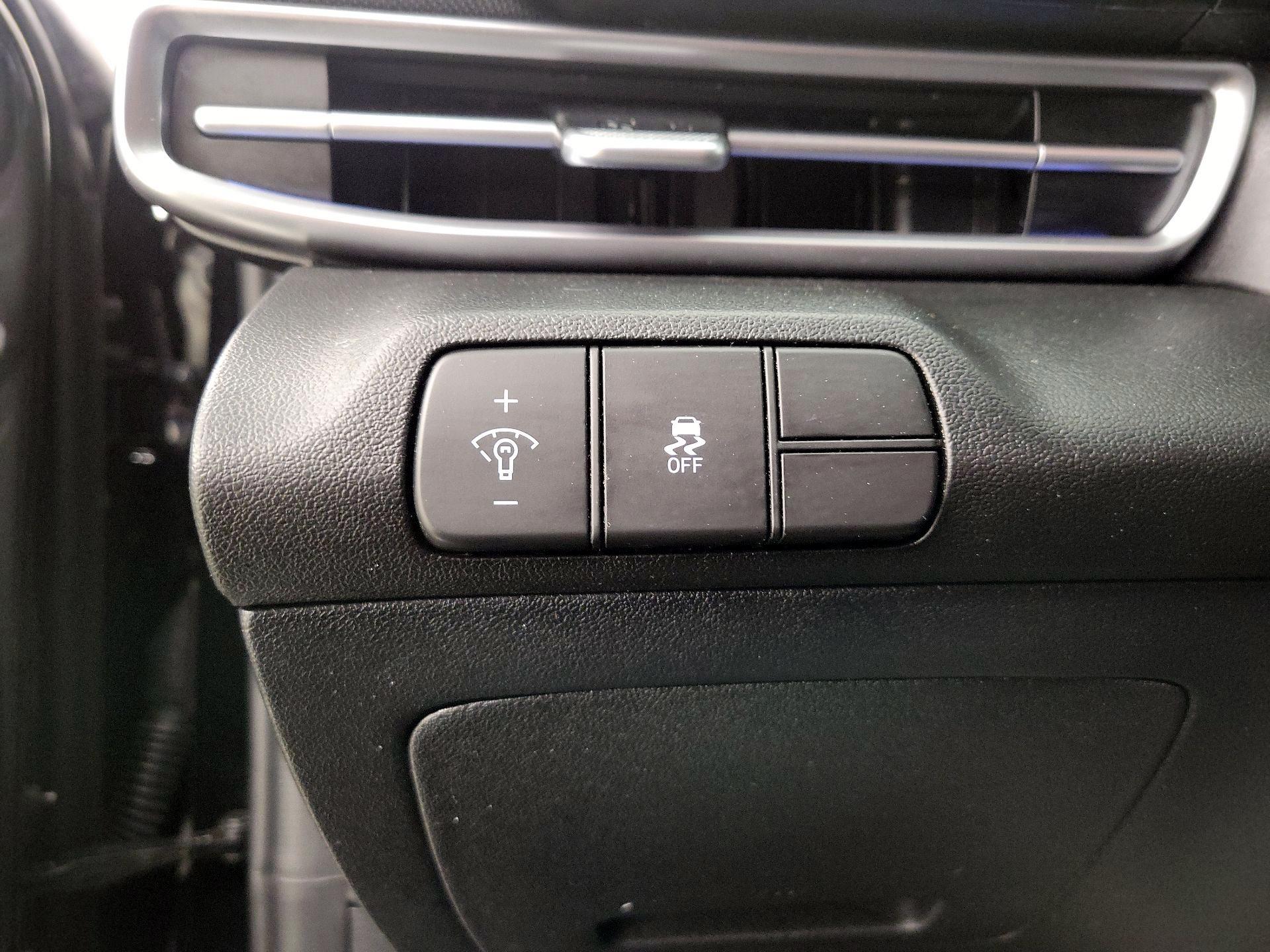 Thumbnail: 2024 Hyundai Elantra - 13