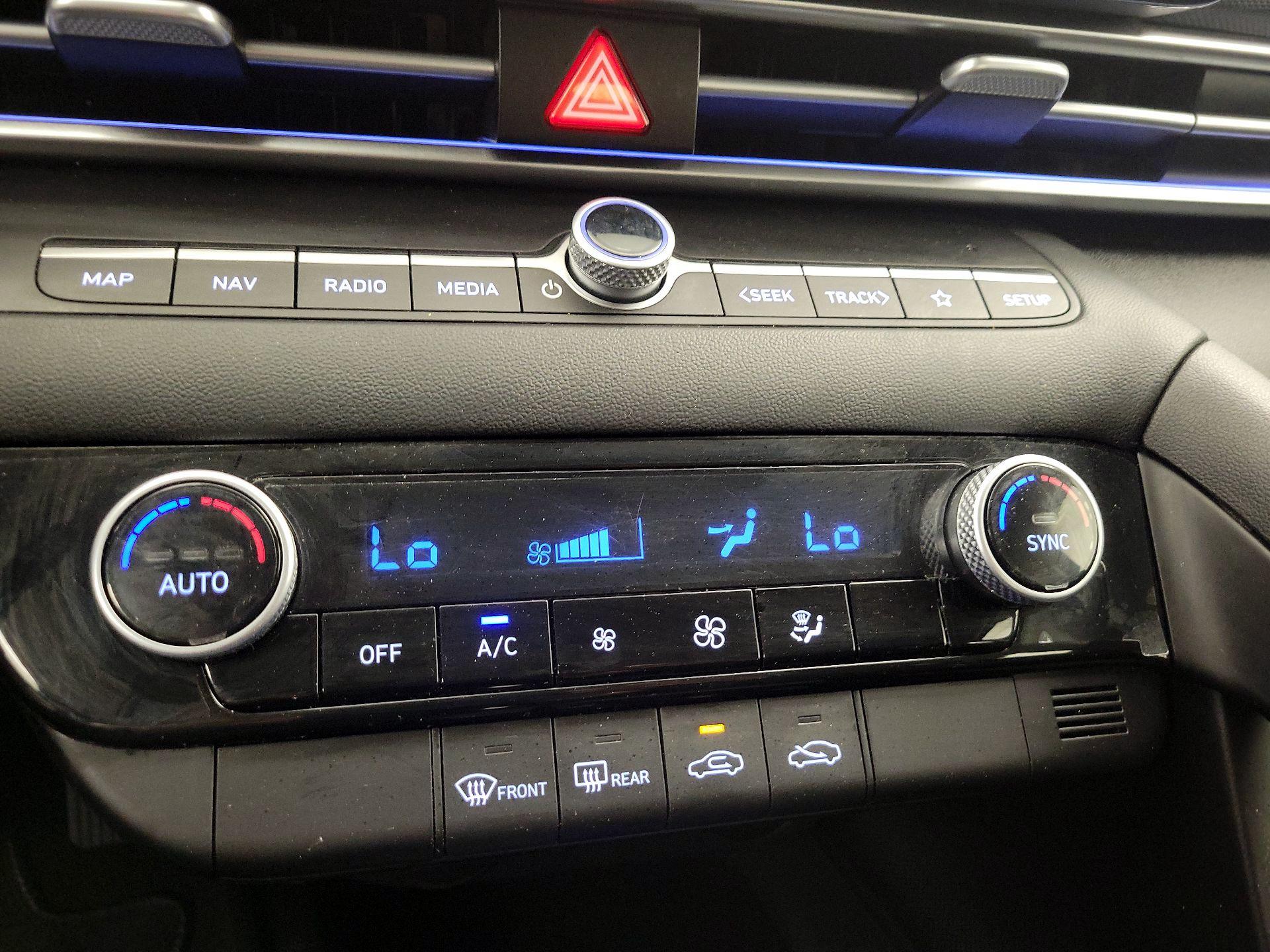 Thumbnail: 2024 Hyundai Elantra - 17