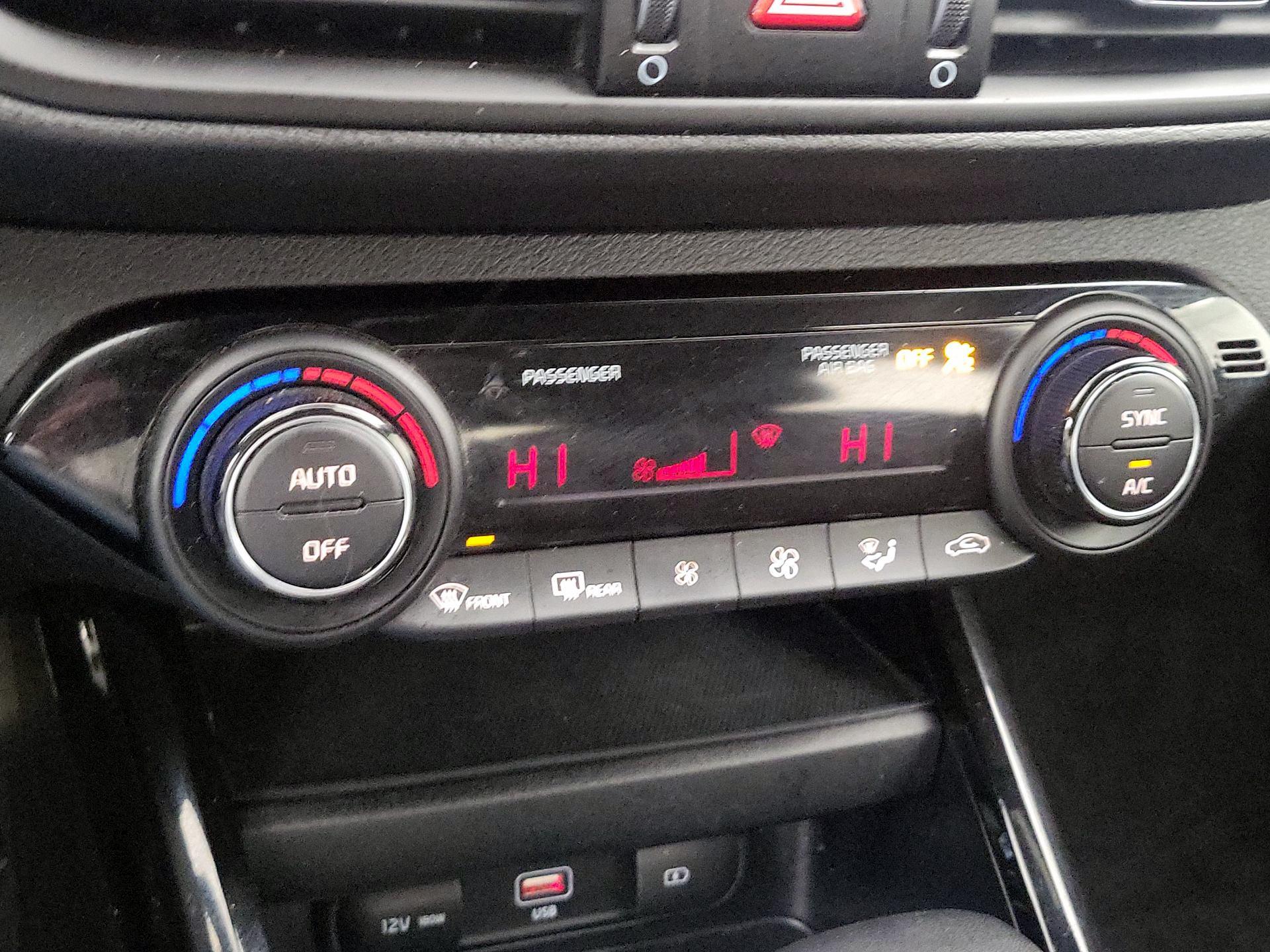 Thumbnail: 2024 Kia Forte - 17