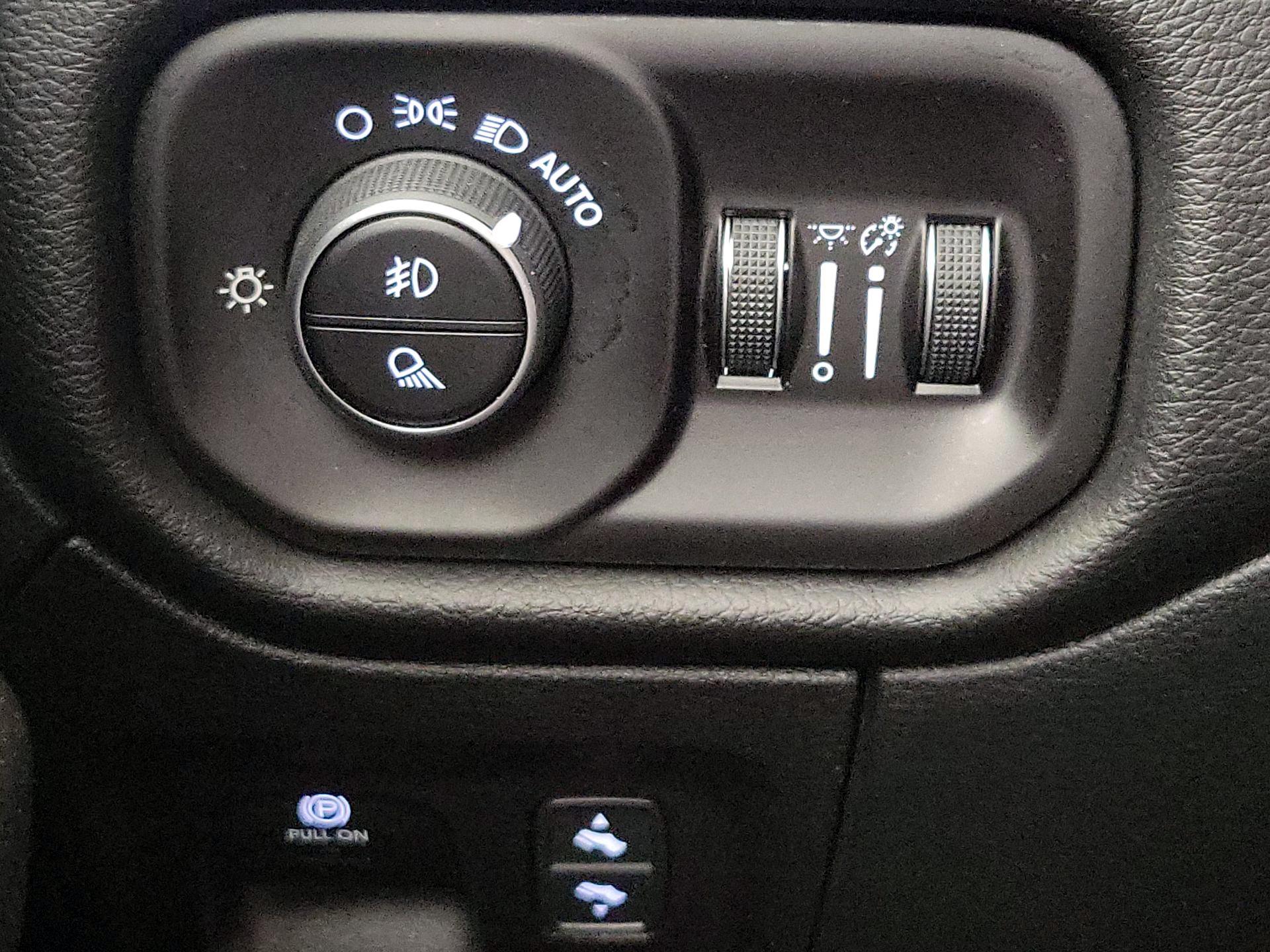 Thumbnail: 2025 RAM 1500 - 13