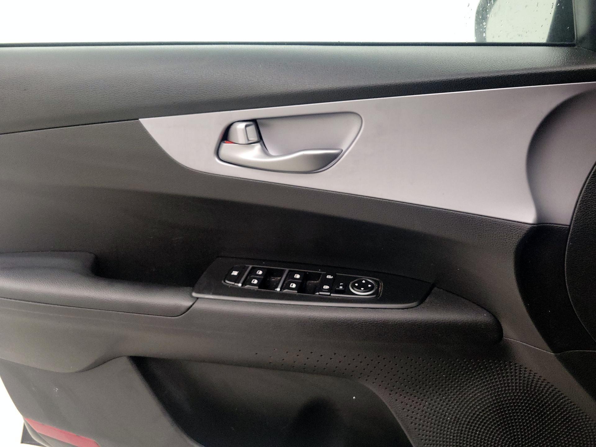 Thumbnail: 2024 Kia Forte - 12